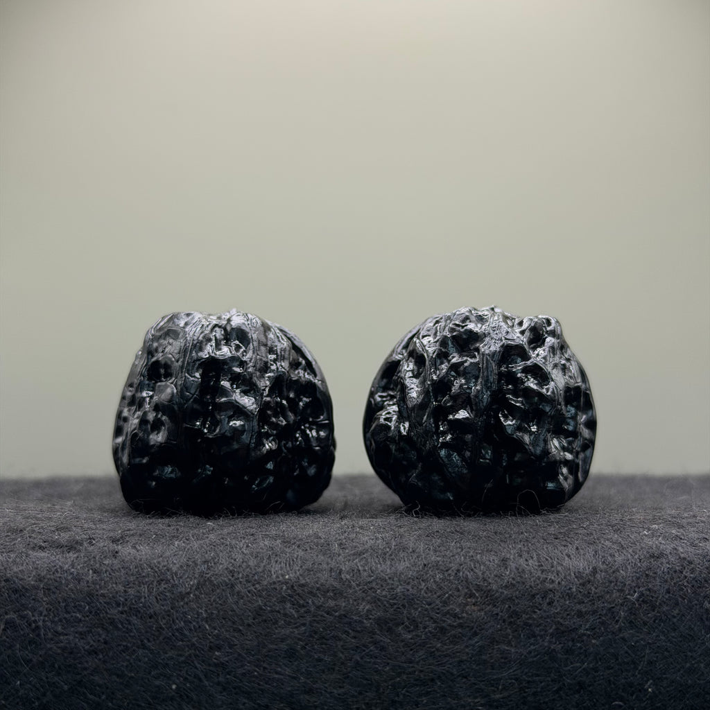 Ground Buried Cat's Eye Toad Head Wenwan Walnut · 33mm · Select Ritual