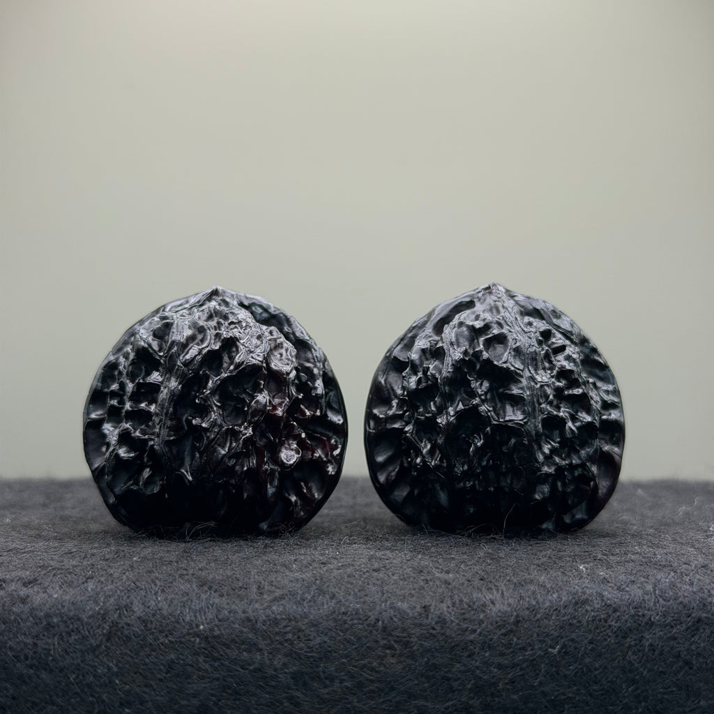 Ground Buried Palace Lantern Wenwan Walnut · 39mm · Select Ritual
