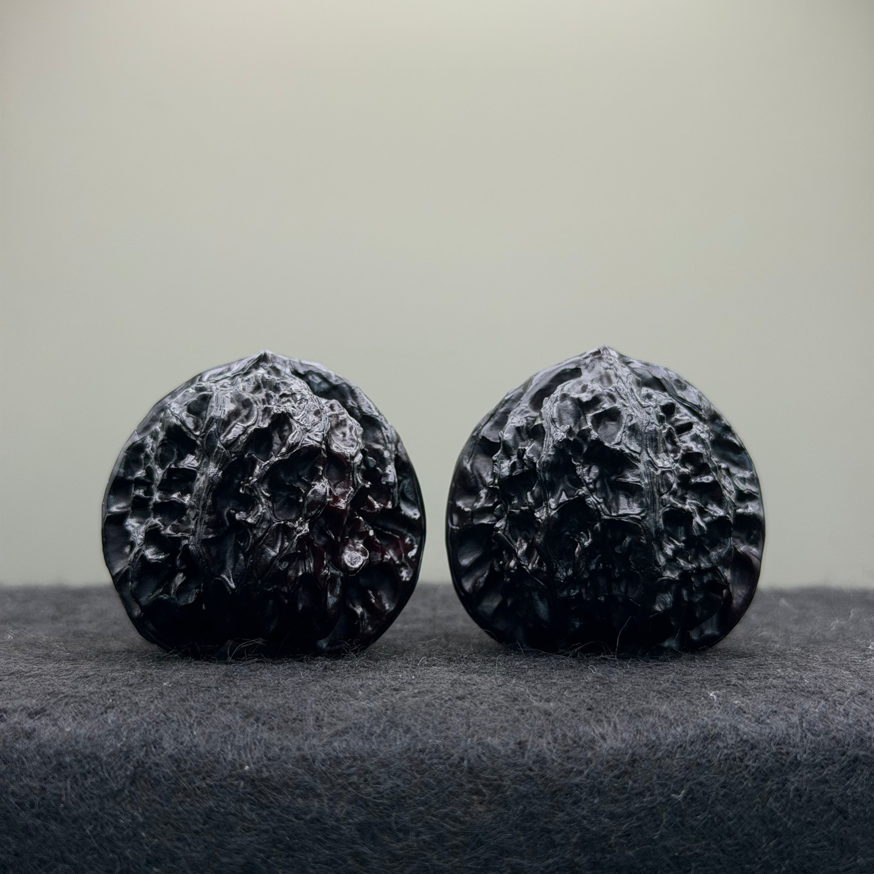 Ground Buried Palace Lantern Wenwan Walnut · 39mm · Select Ritual