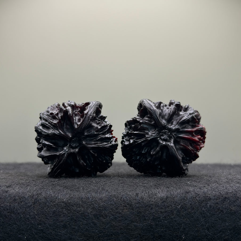 Ground Buried Palace Lantern Wenwan Walnut · 39mm · Select Ritual