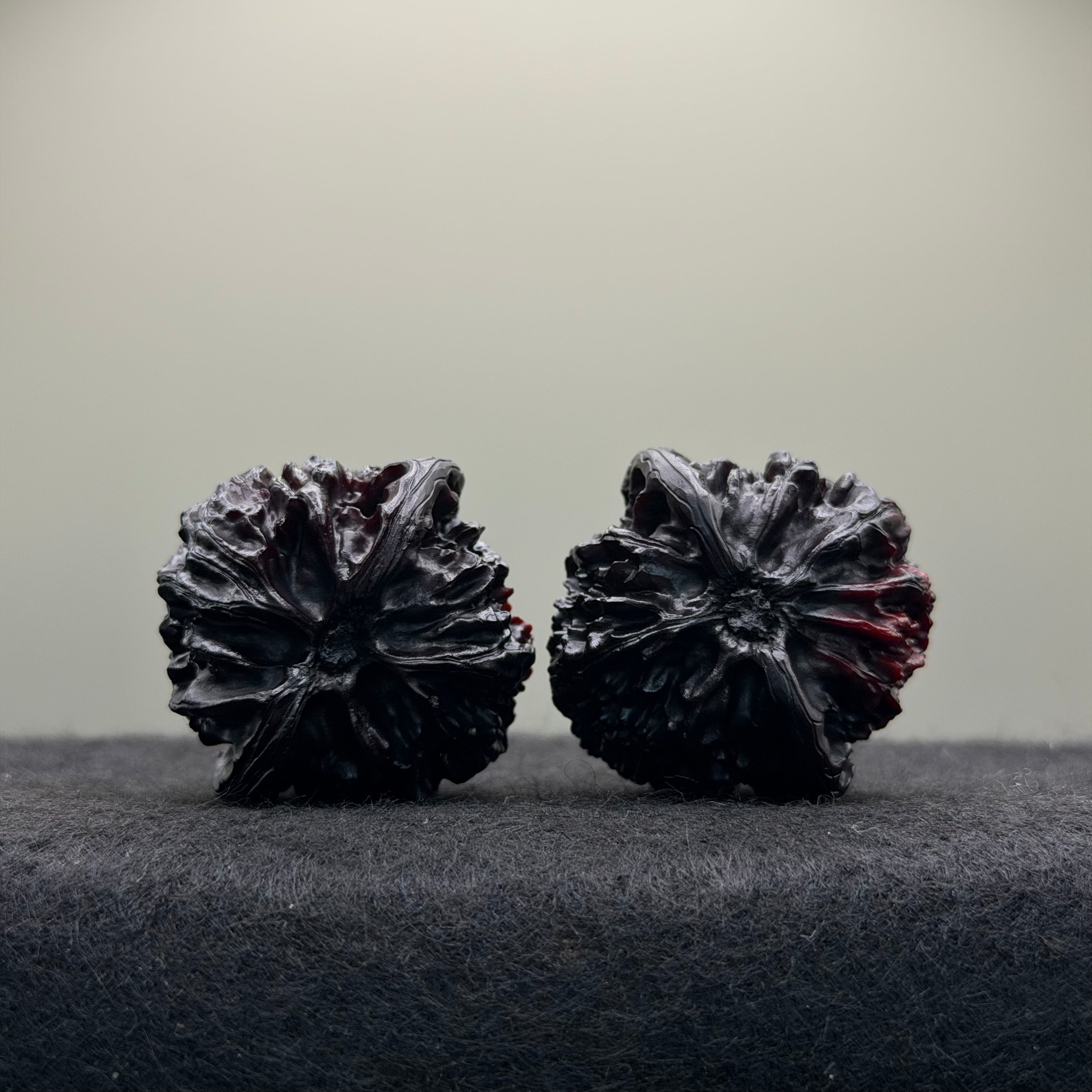 Ground Buried Palace Lantern Wenwan Walnut · 39mm · Select Ritual