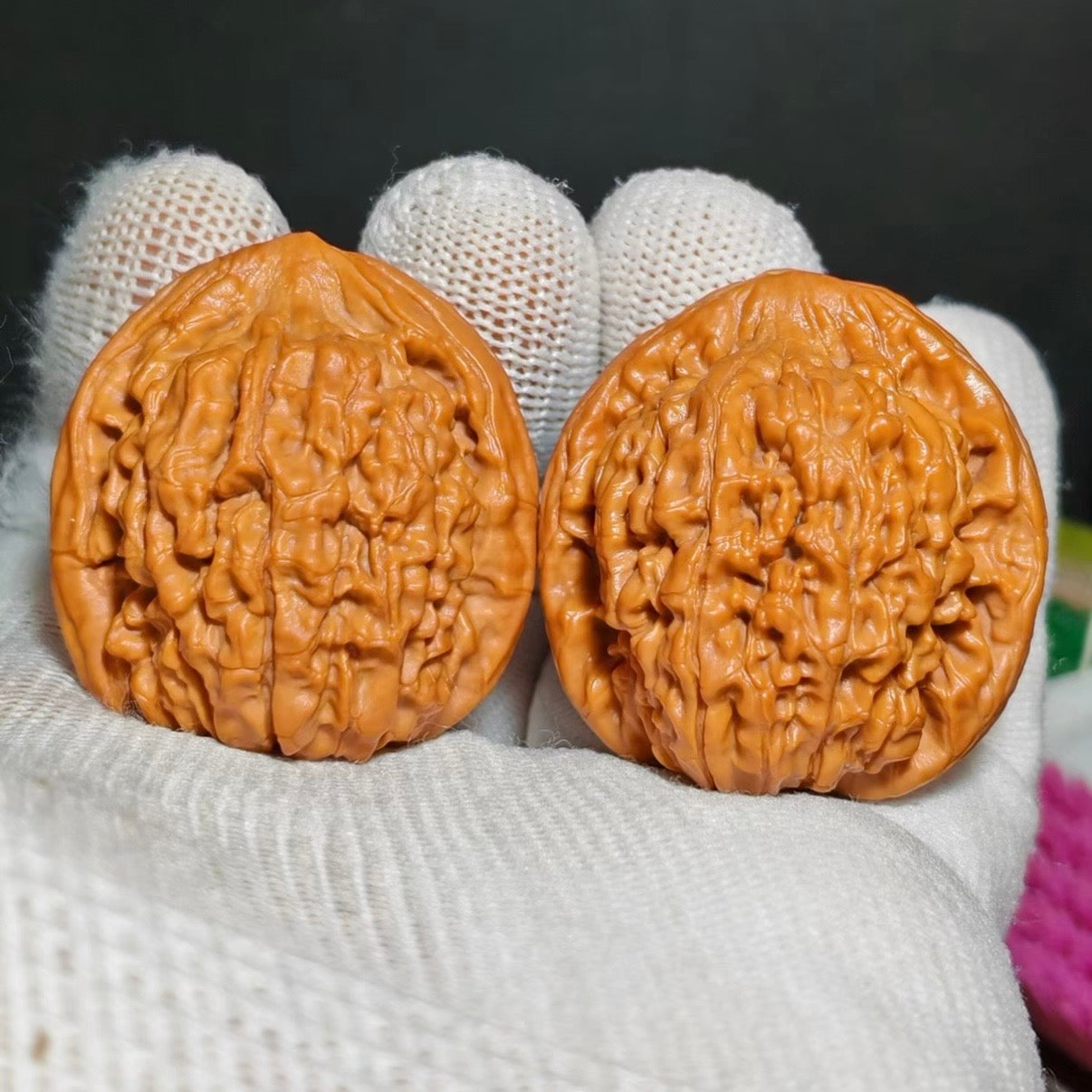 Lotus Tiger Head Wenwan Walnut · 37mm · Natural · Sourcing Pick