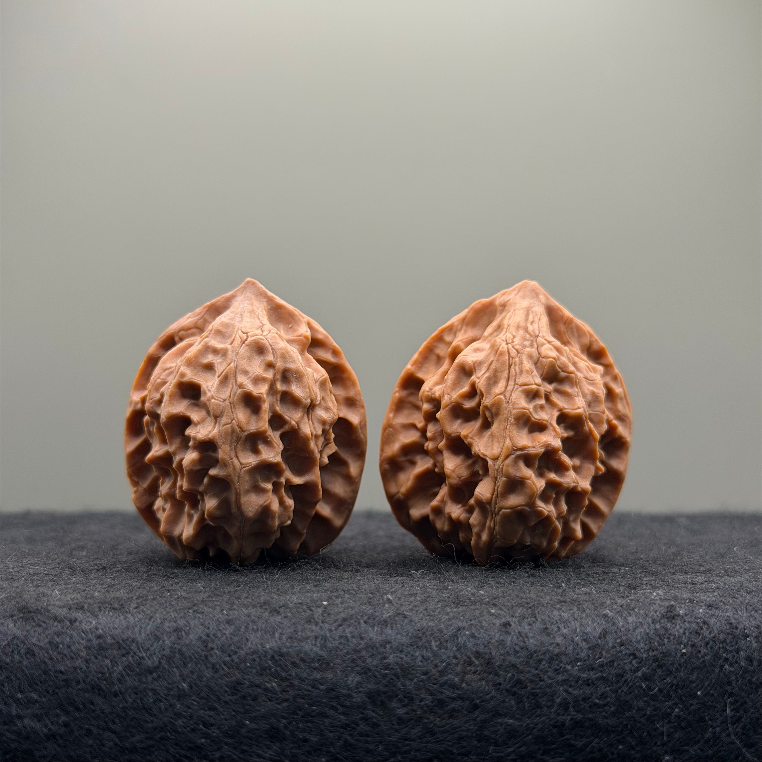 WalnutRitual Exclusive · First Love Wenwan Walnut · 32mm · Natural · Entry Ritual
