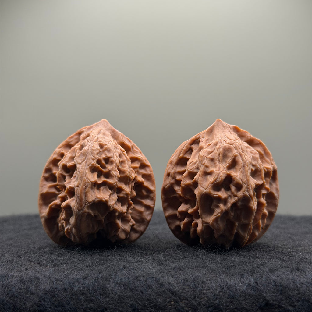 WalnutRitual Exclusive · First Love Wenwan Walnut · 37mm · Natural · Entry Ritual