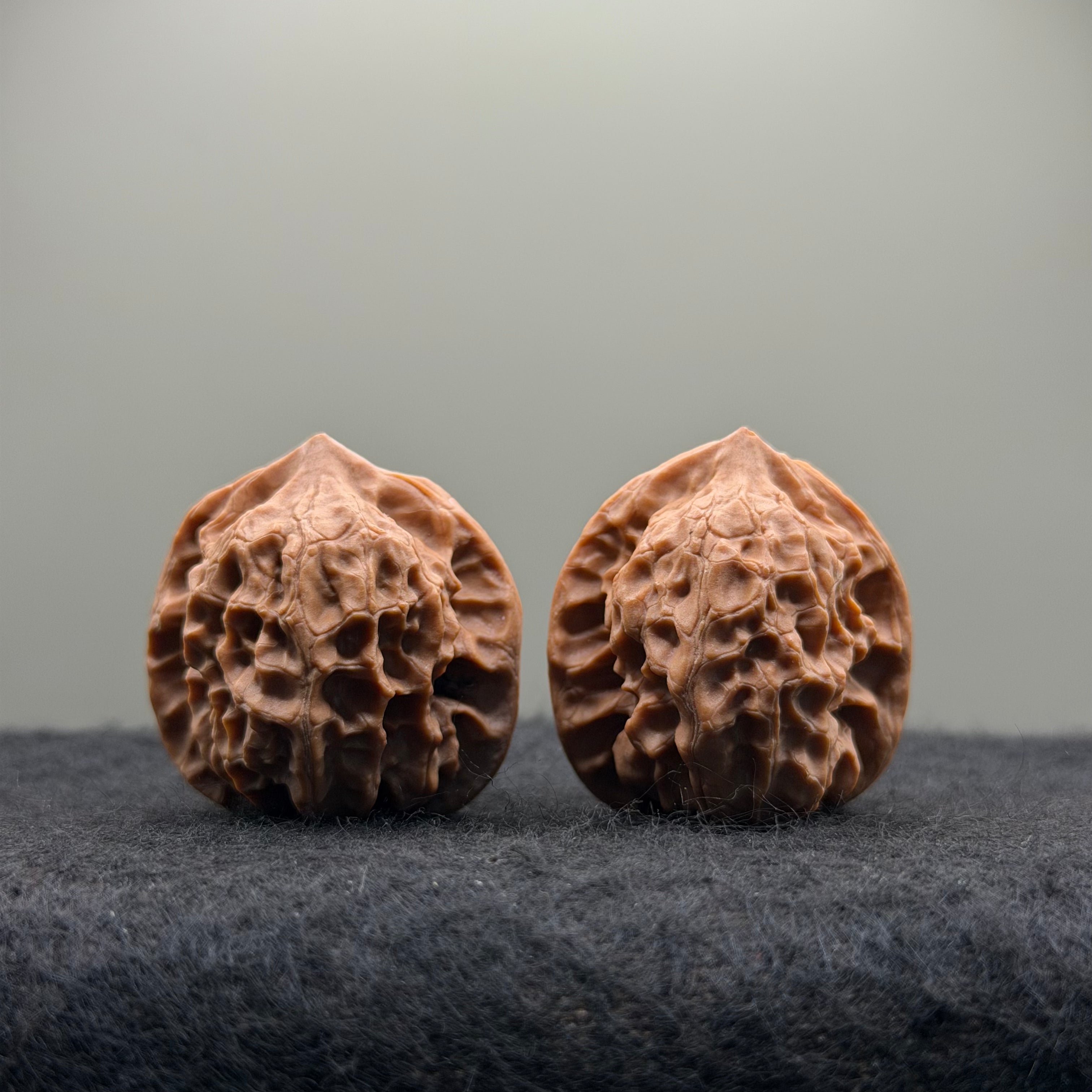 WalnutRitual Exclusive · First Love Wenwan Walnut · 32mm · Natural · Entry Ritual