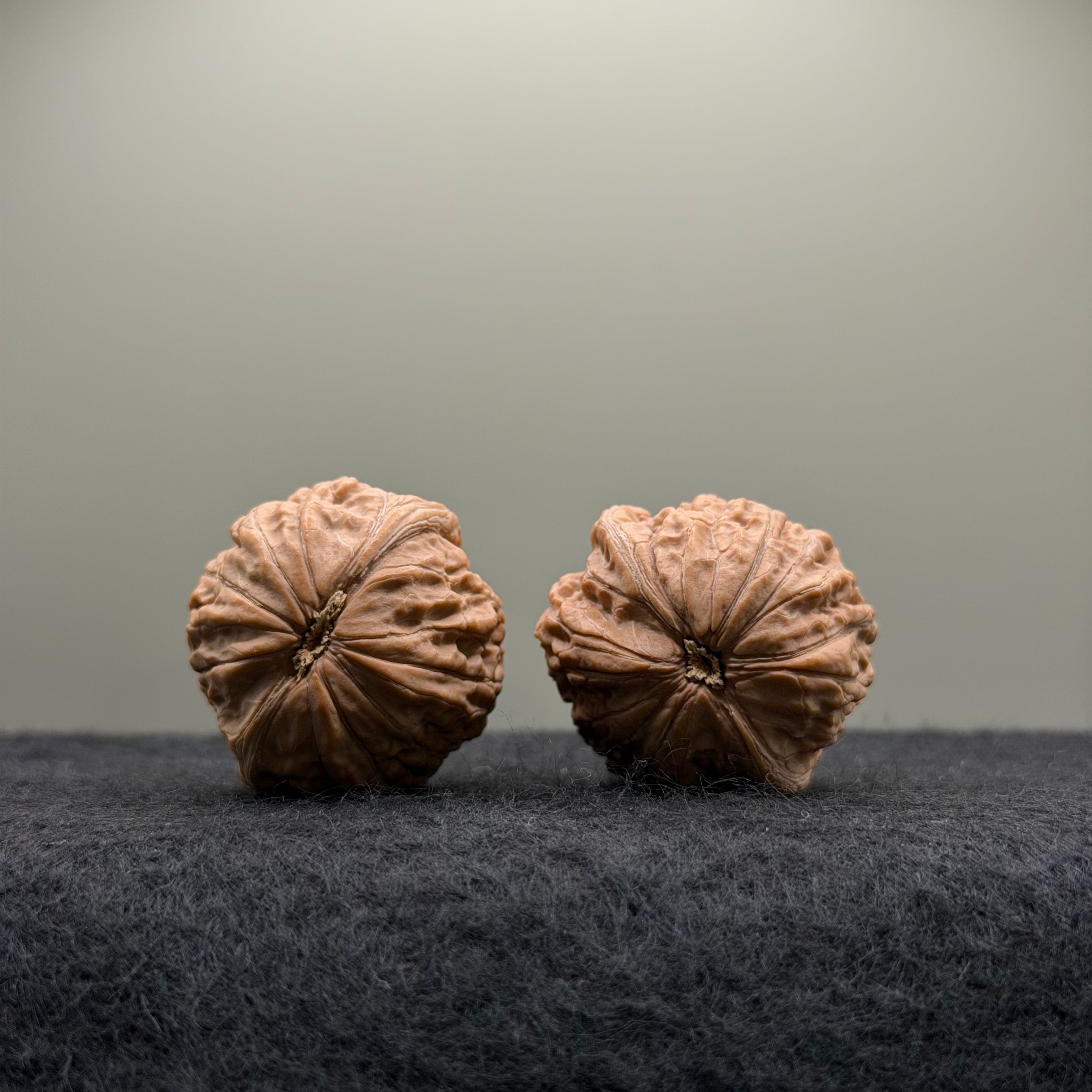 Mini Iron Hammer Wenwan Walnut · 33mm · Natural · Entry Ritual