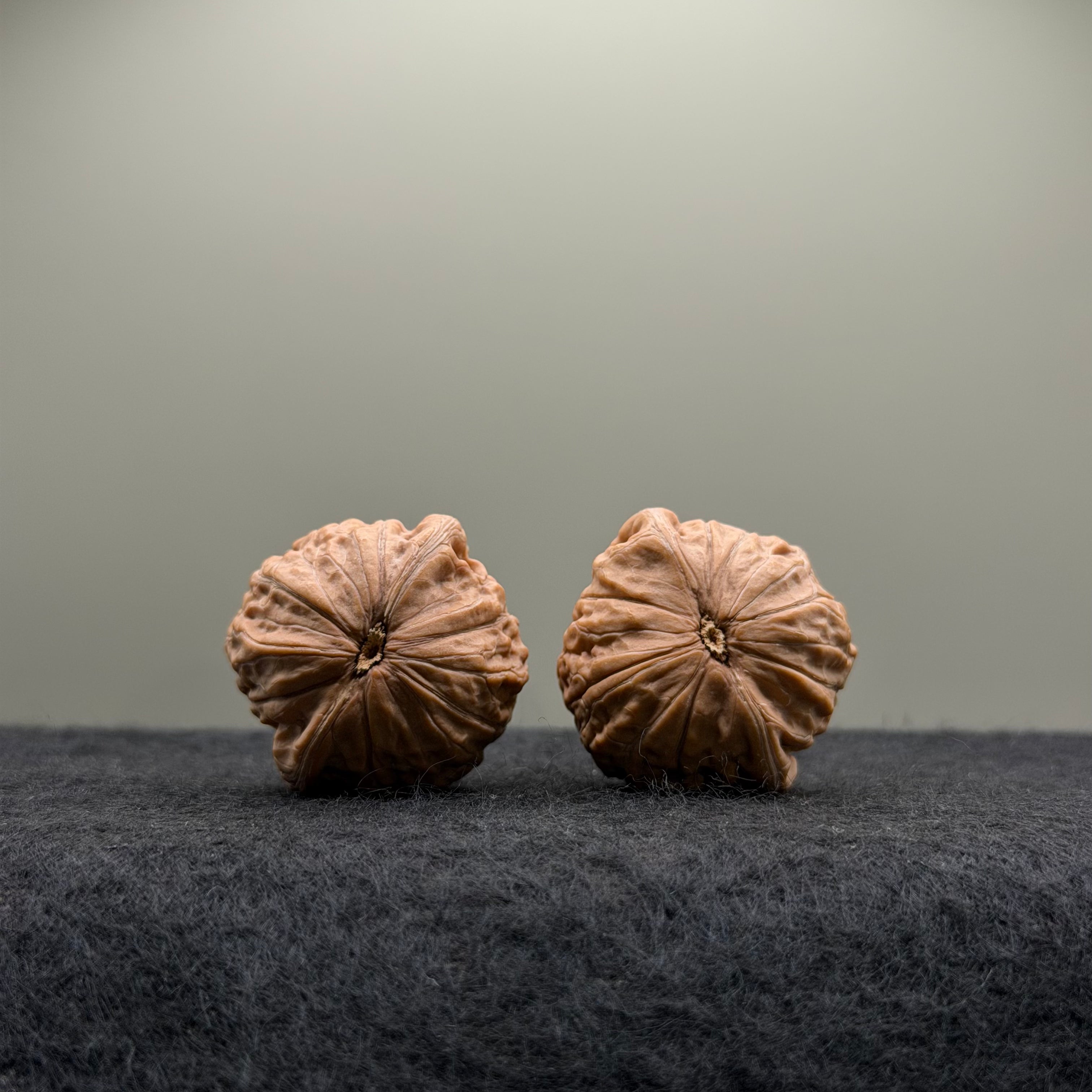 Mini Iron Hammer Wenwan Walnut · 32mm · Natural · Entry Ritual