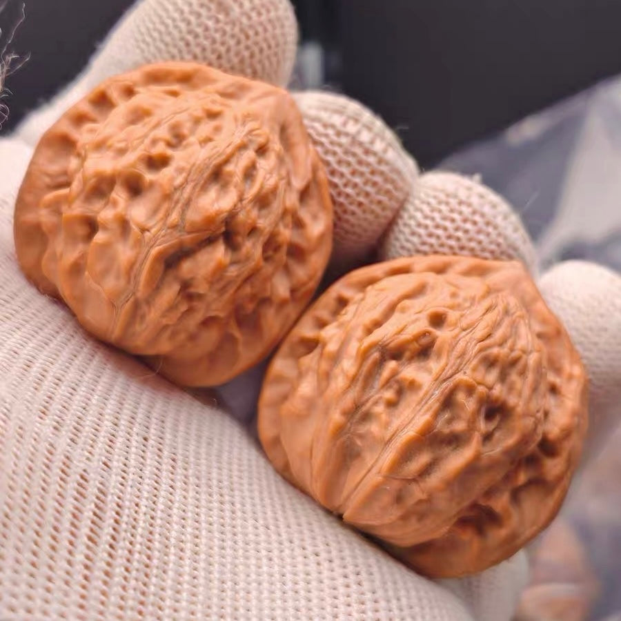 Pinggu Longevity peach Wenwan Walnut · 37mm · Natural · Sourcing Pick