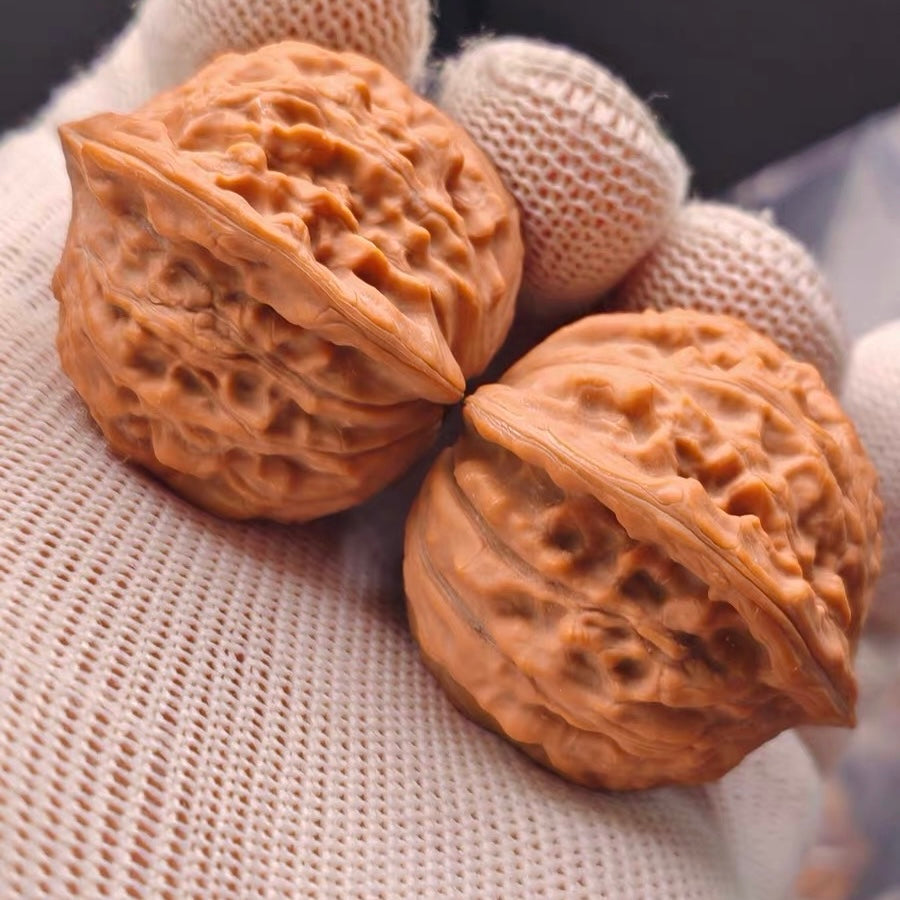 Pinggu Longevity peach Wenwan Walnut · 37mm · Natural · Sourcing Pick