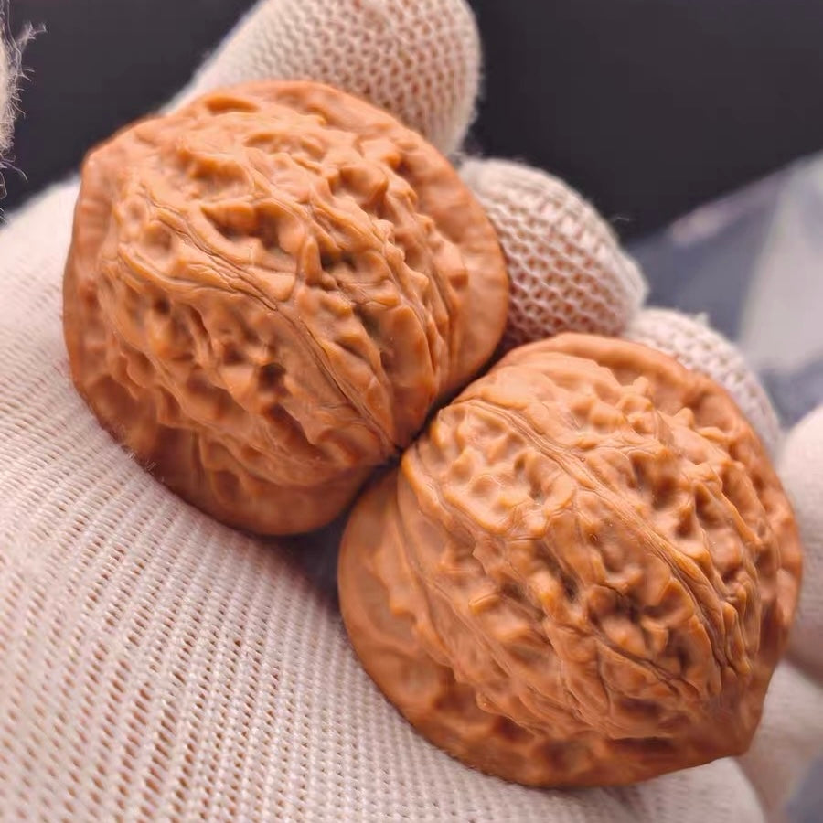 Pinggu Longevity peach Wenwan Walnut · 37mm · Natural · Sourcing Pick