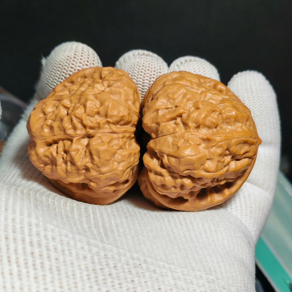 Giant Tri-Toad Head Wenwan Walnut · 44mm · Sourcing Pick