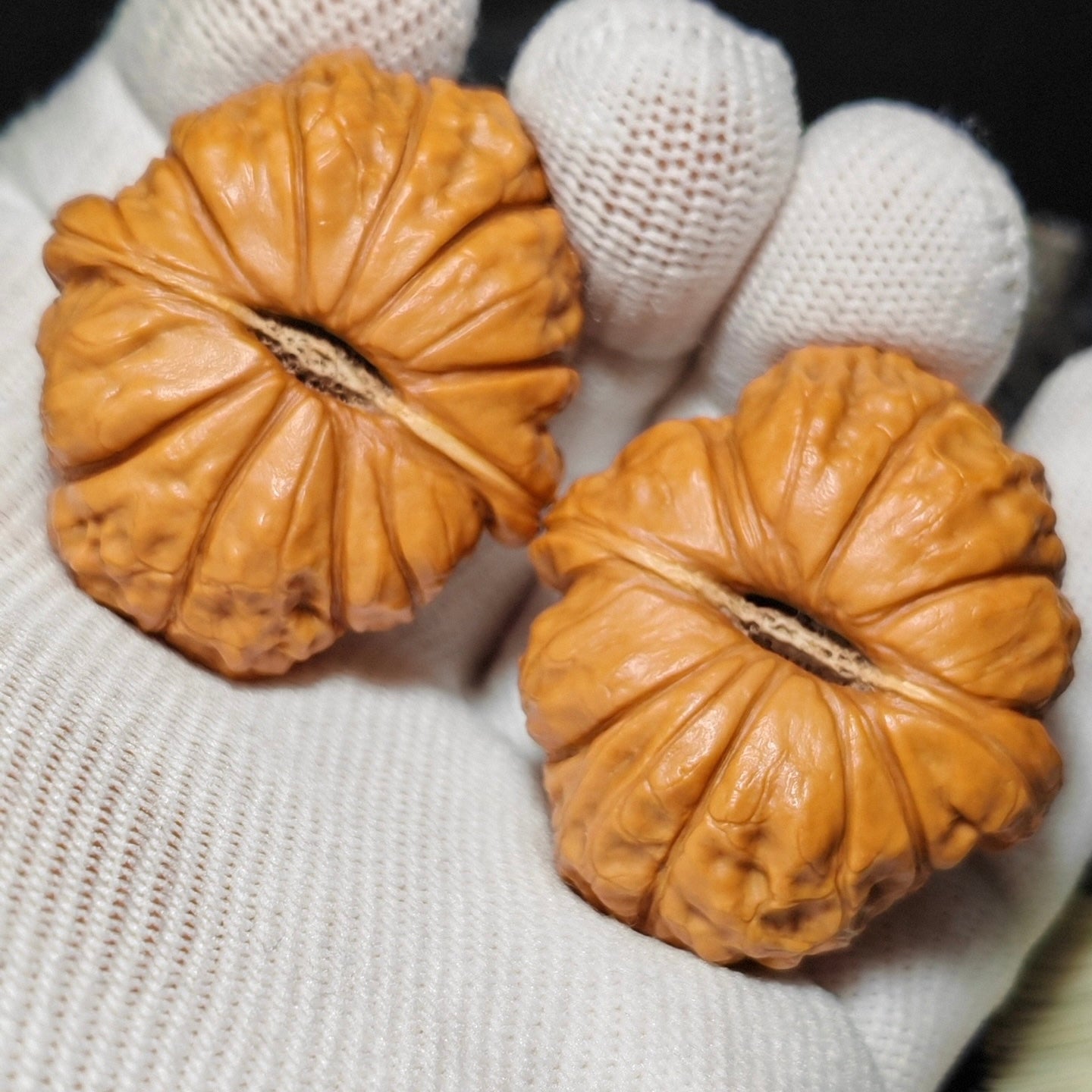 Giant Pumpkin Wenwan Walnut · 42mm · Natural · Sourcing Pick