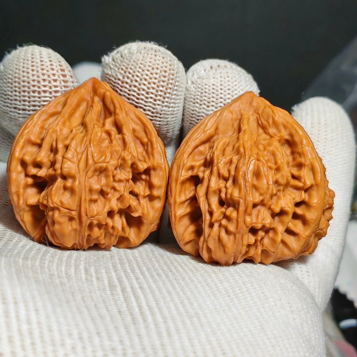 Thick Ribs Three Ridges  Wenwan Walnut · 41mm · Natural · Sourcing Pick