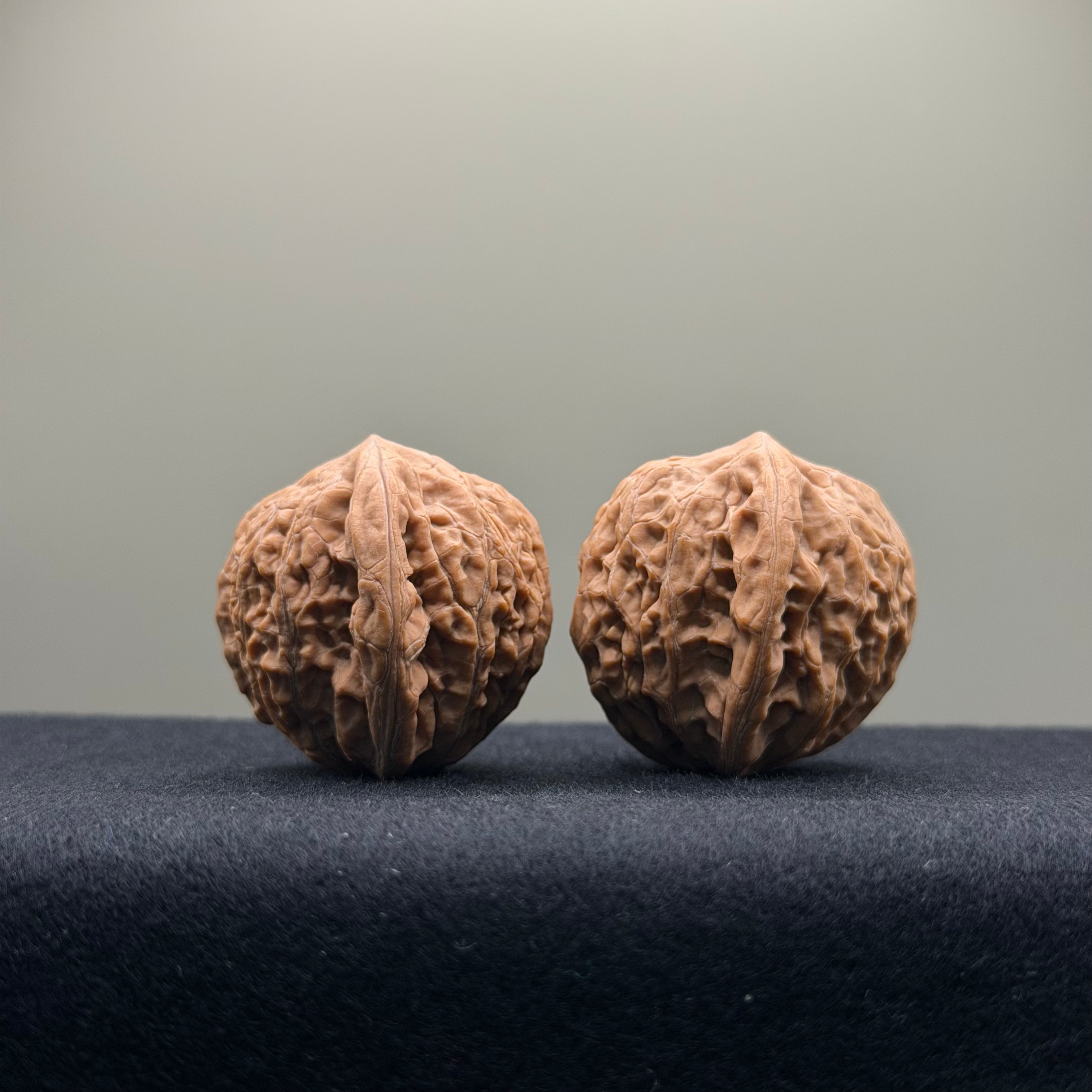 Mini Iron Hammer Wenwan Walnut · 33mm · Natural · Entry Ritual