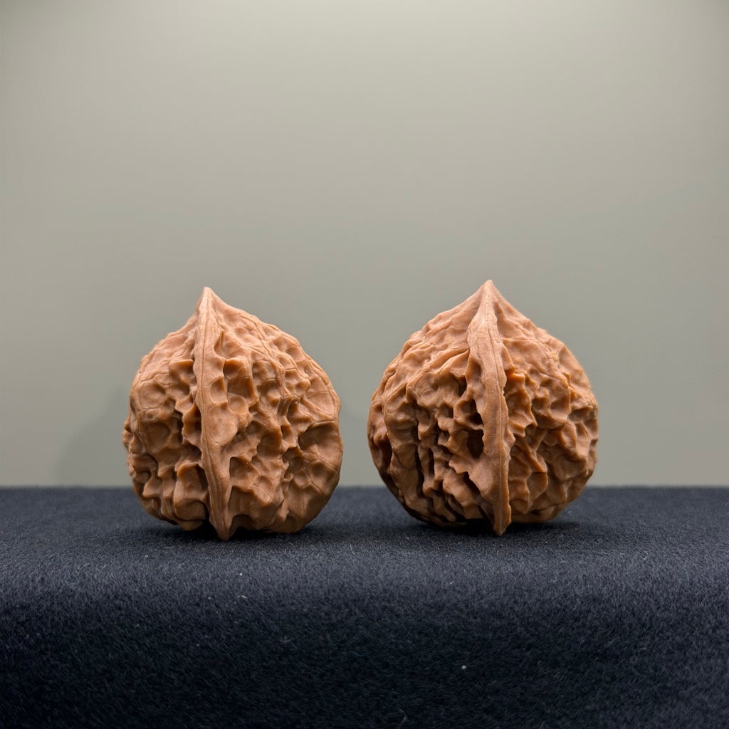WalnutRitual Exclusive · First Love Wenwan Walnut · 34mm · Natural · Entry Ritual