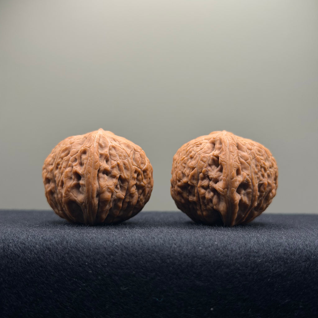 Iron Hammer Wenwan Walnut · 37mm · Natural · Premium Ritual