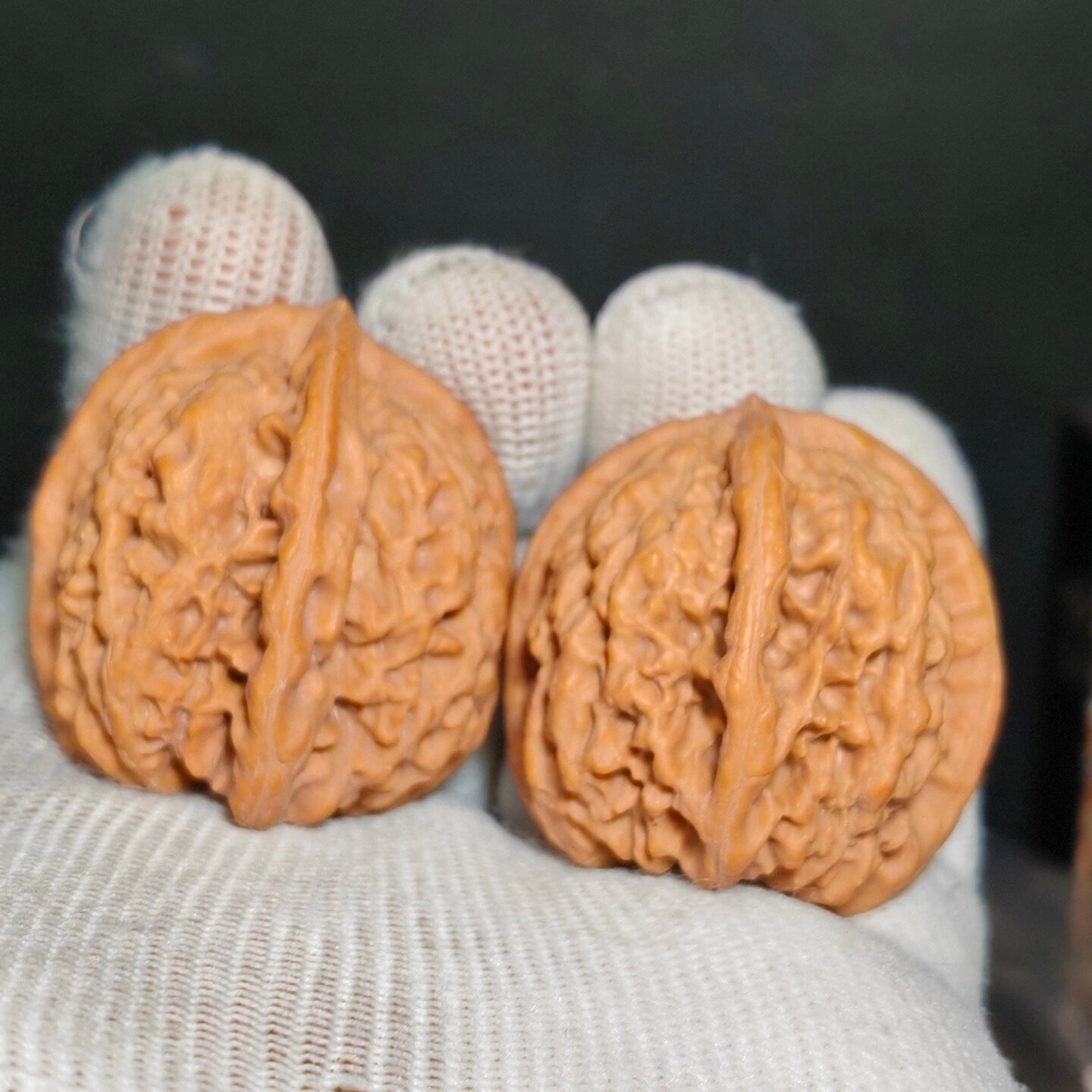 Three Ridge Wenwan Walnut · 37mm · Sourcing Pick