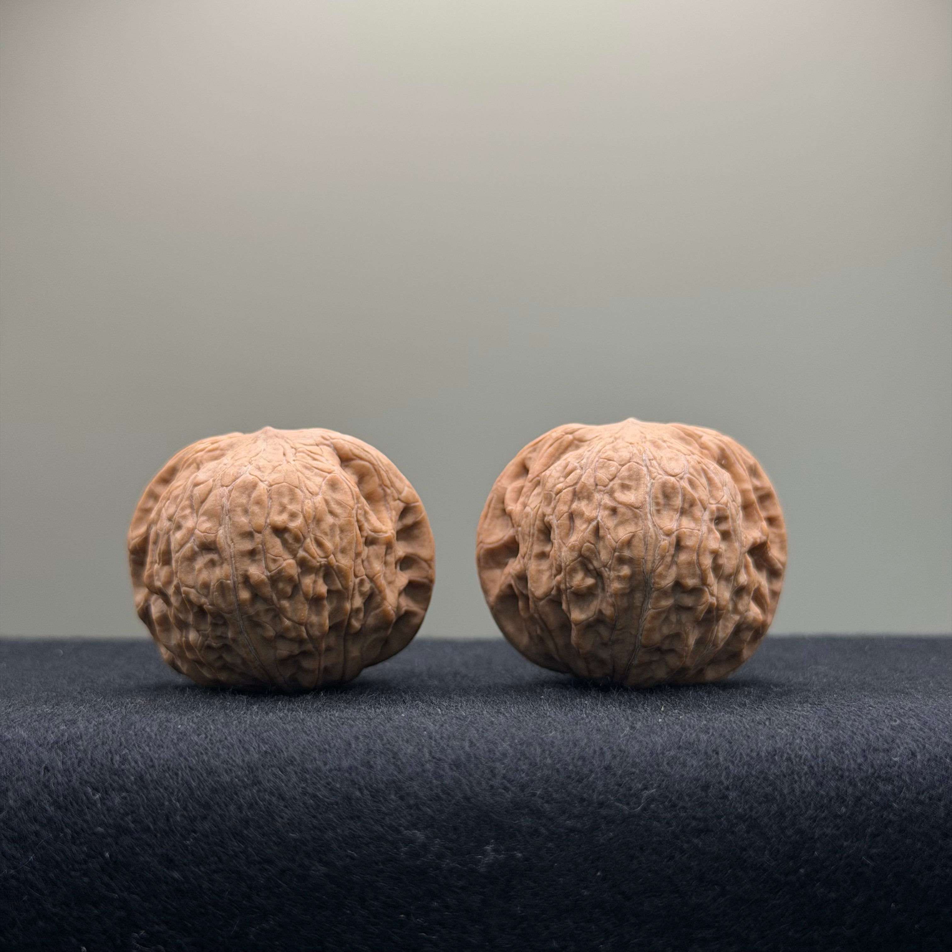 Mini Iron Hammer Wenwan Walnut · 35mm · Natural · Entry Ritual