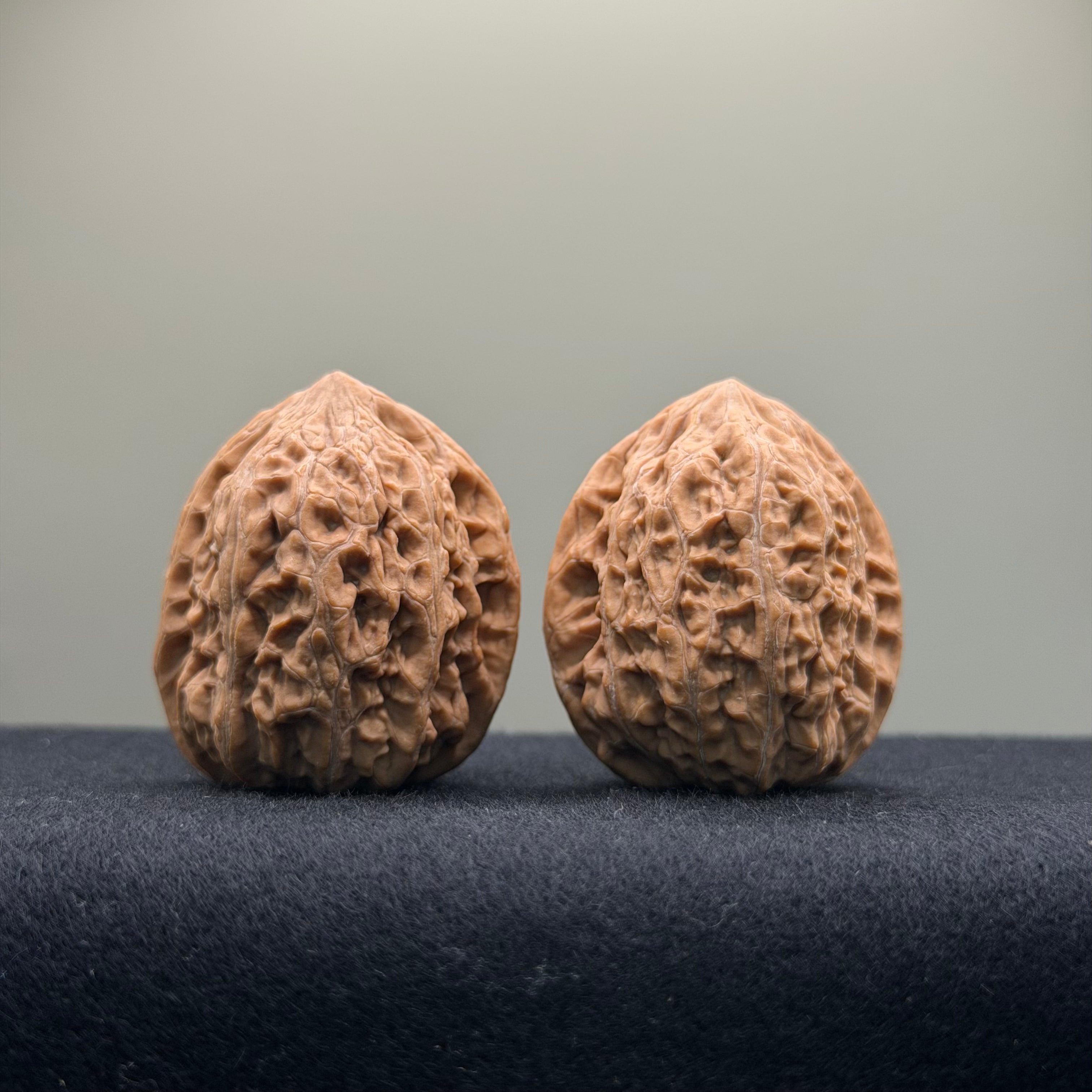 Mini Iron Hammer Wenwan Walnut · 34mm · Natural · Entry Ritual