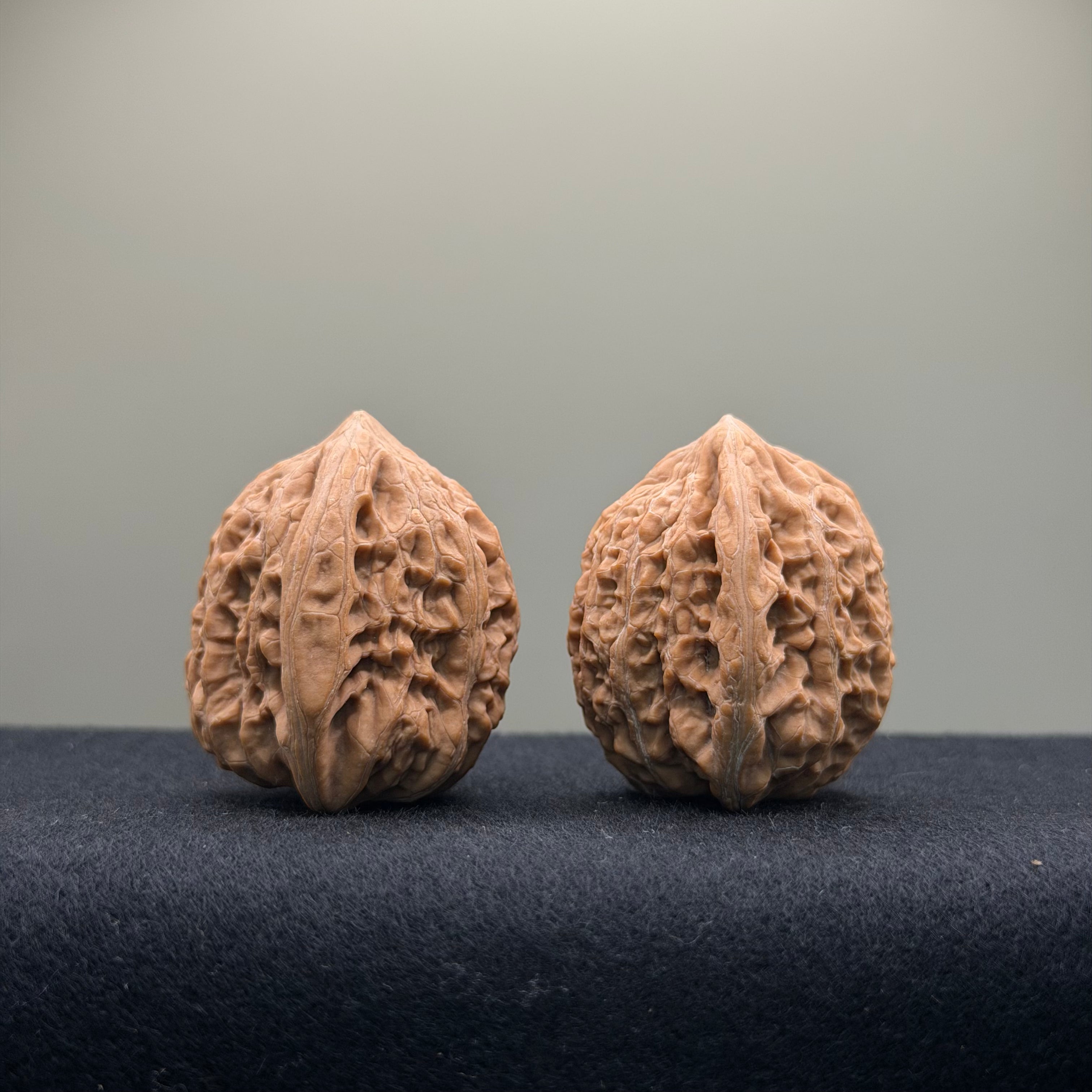 Mini Iron Hammer Wenwan Walnut · 34mm · Natural · Entry Ritual