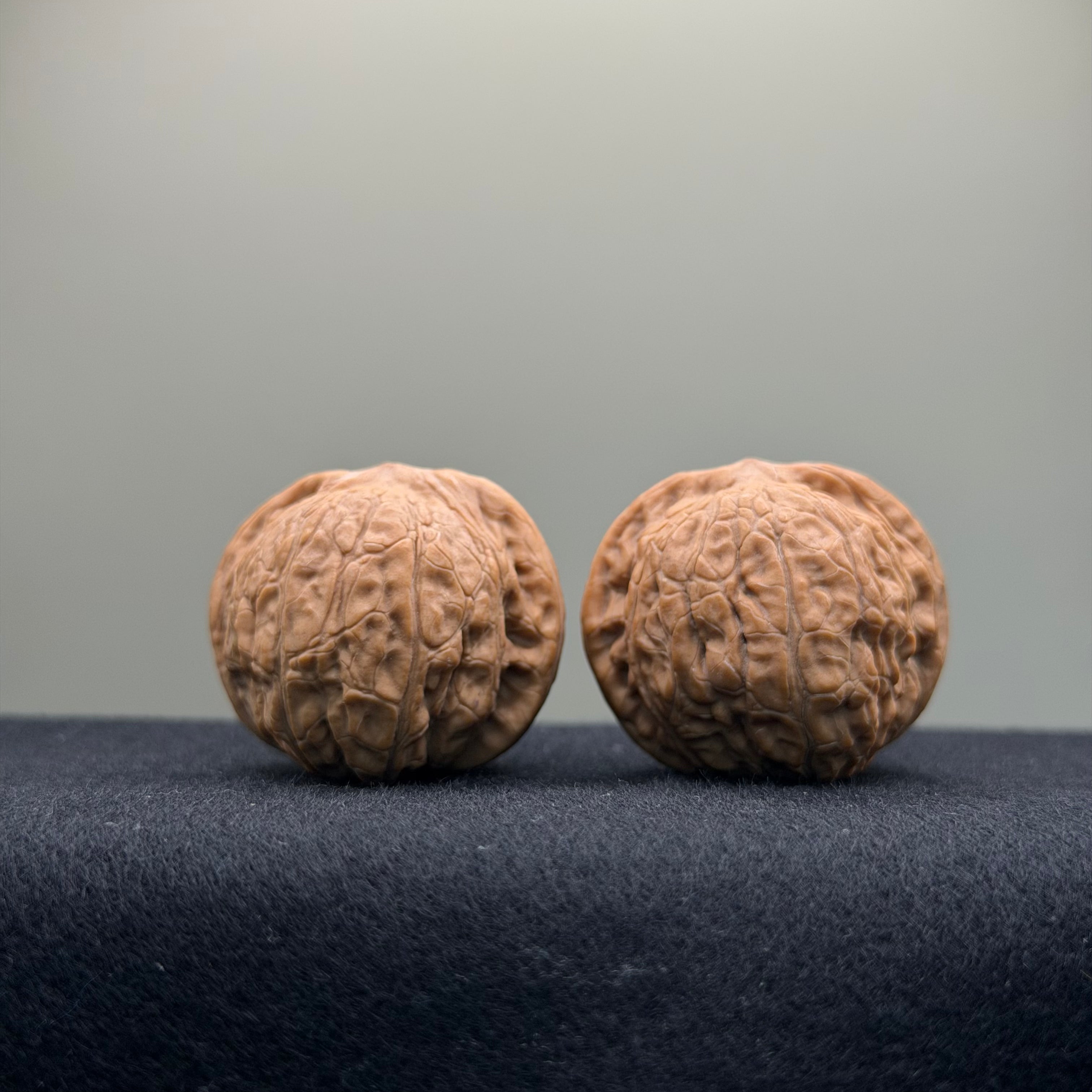 Qianlong Millstone Wenwan Walnut · 34mm · Natural · Select Ritual