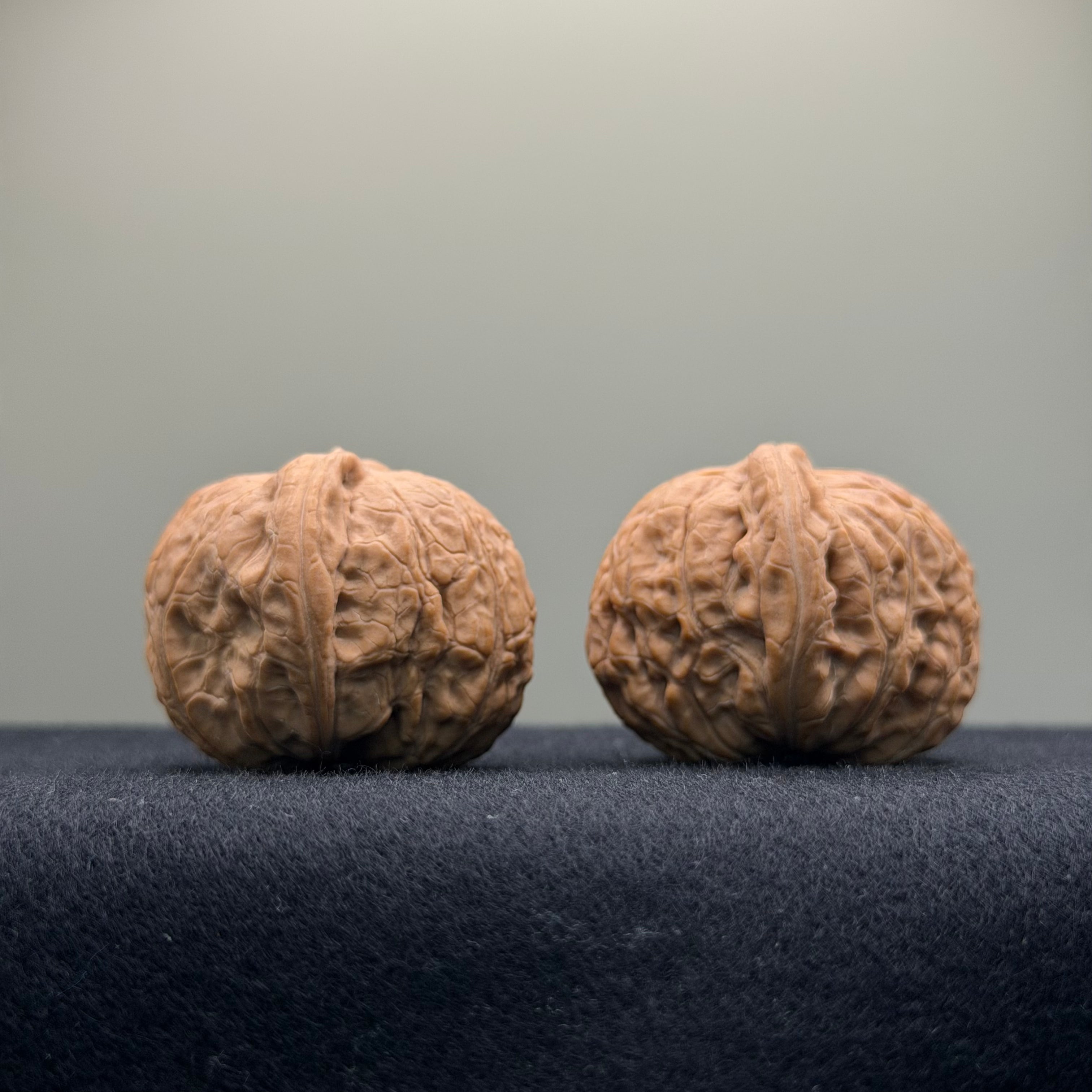 Qianlong Millstone Wenwan Walnut · 34mm · Natural · Select Ritual