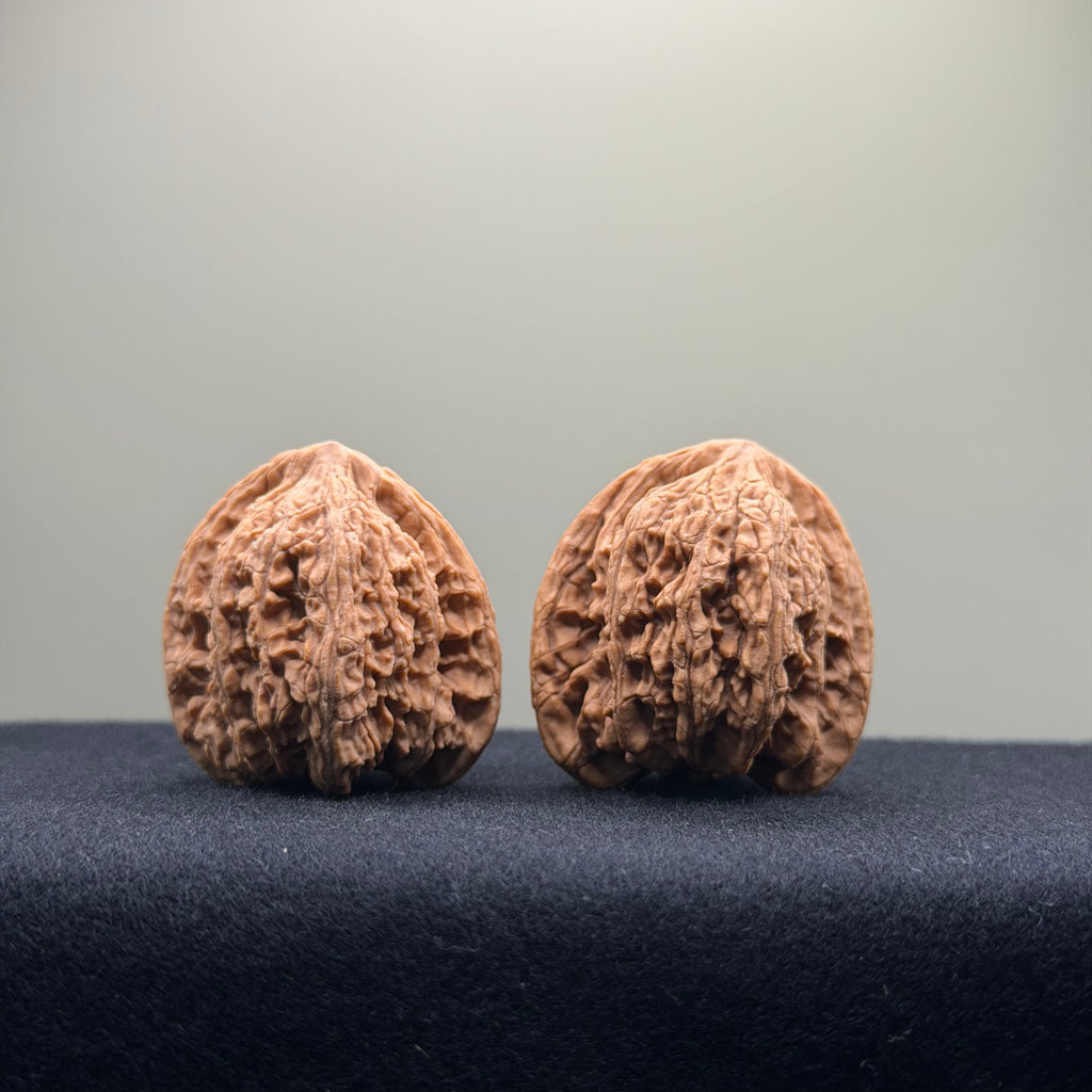 Dense Grain Wenwan Walnut · 35mm · Natural · Entry Ritual