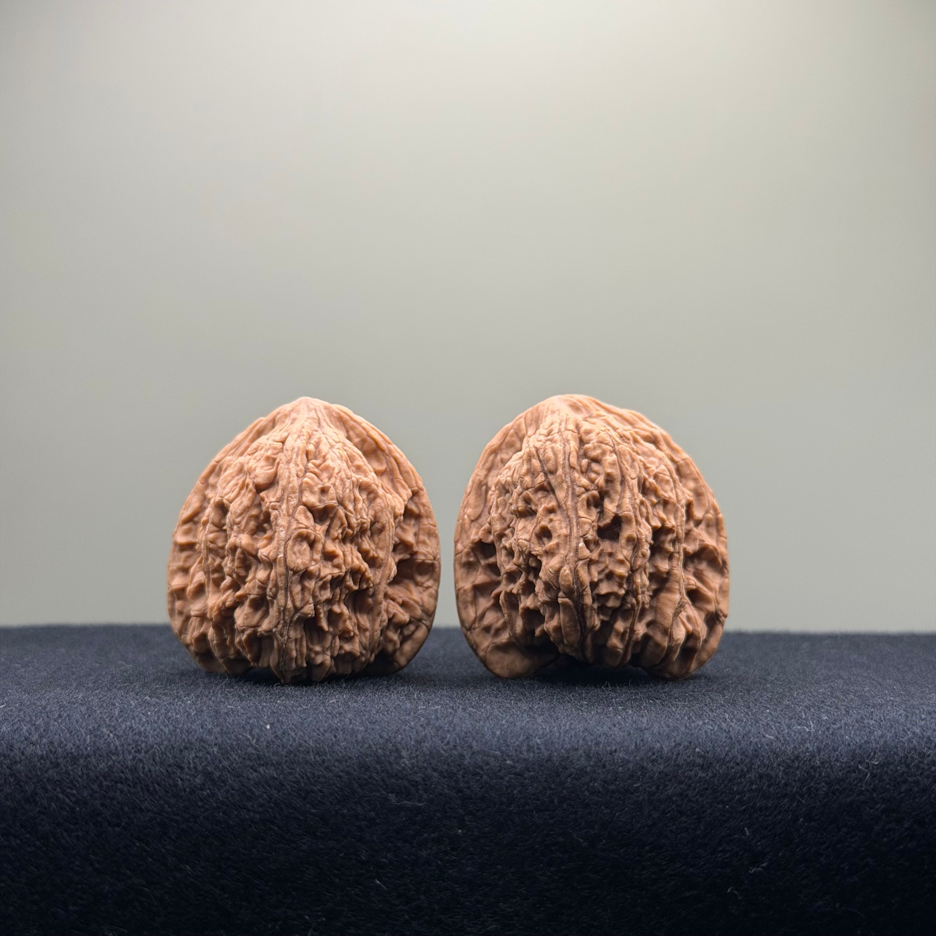 Dense Grain Wenwan Walnut · 35mm · Natural · Entry Ritual