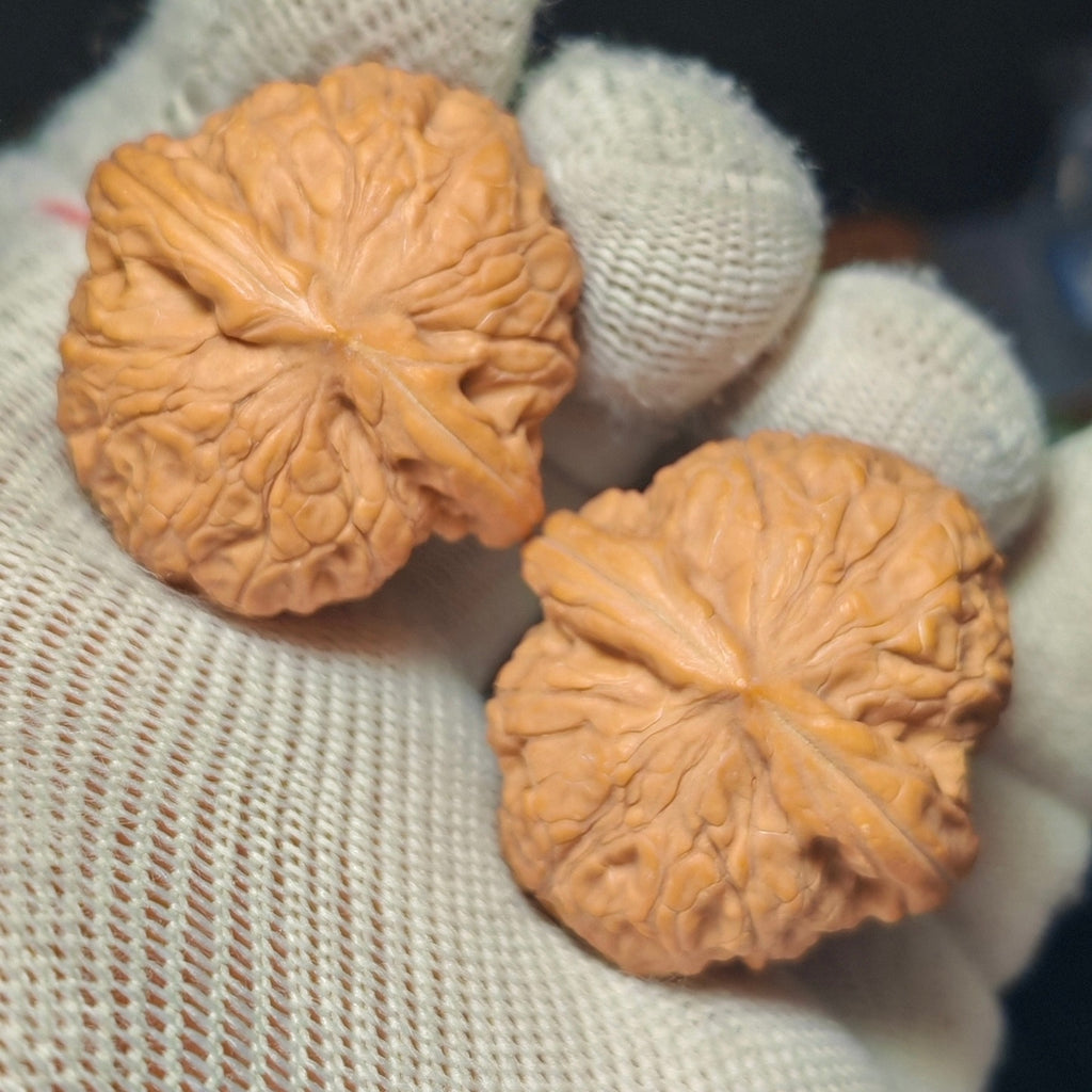 Mini QianLong Millstone Wenwan Walnut · 32mm · Natural · Sourcing Pick