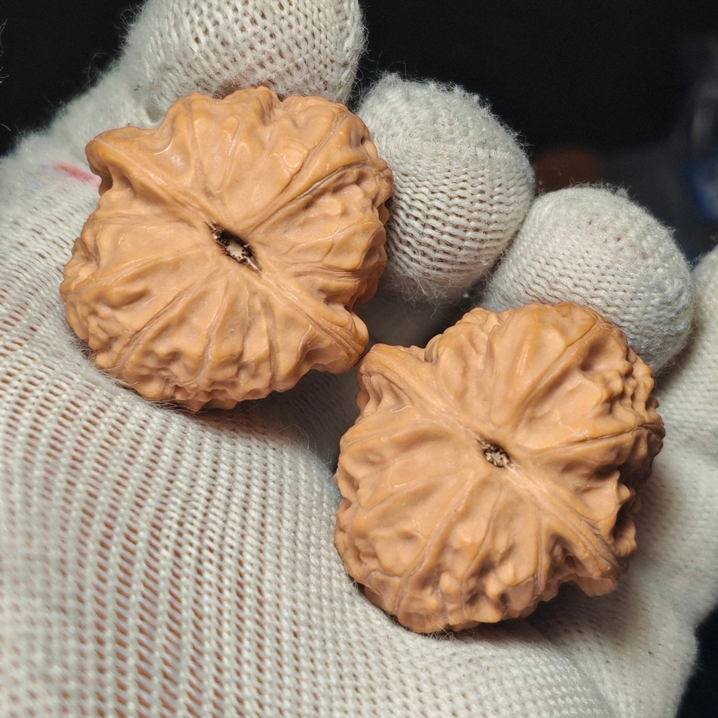 Mini QianLong Millstone Wenwan Walnut · 32mm · Natural · Sourcing Pick