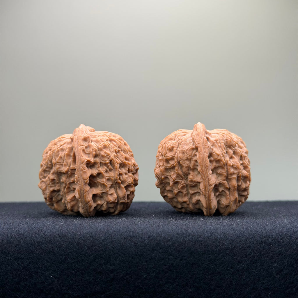Ant Valley Wenwan Walnut · 36mm · Natural · Entry Ritual