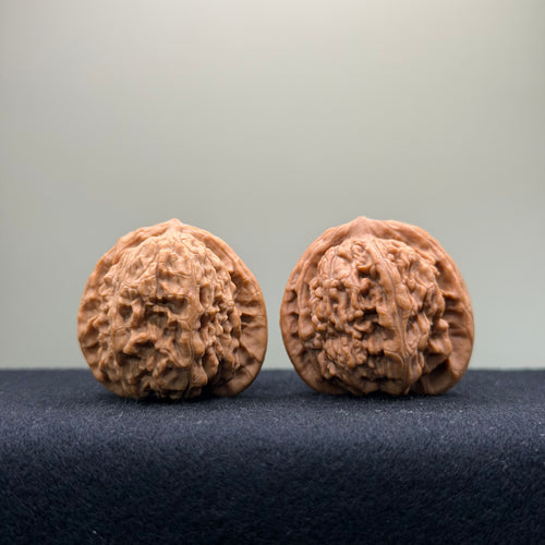 Ant Valley Wenwan Walnut · 36mm · Natural · Entry Ritual