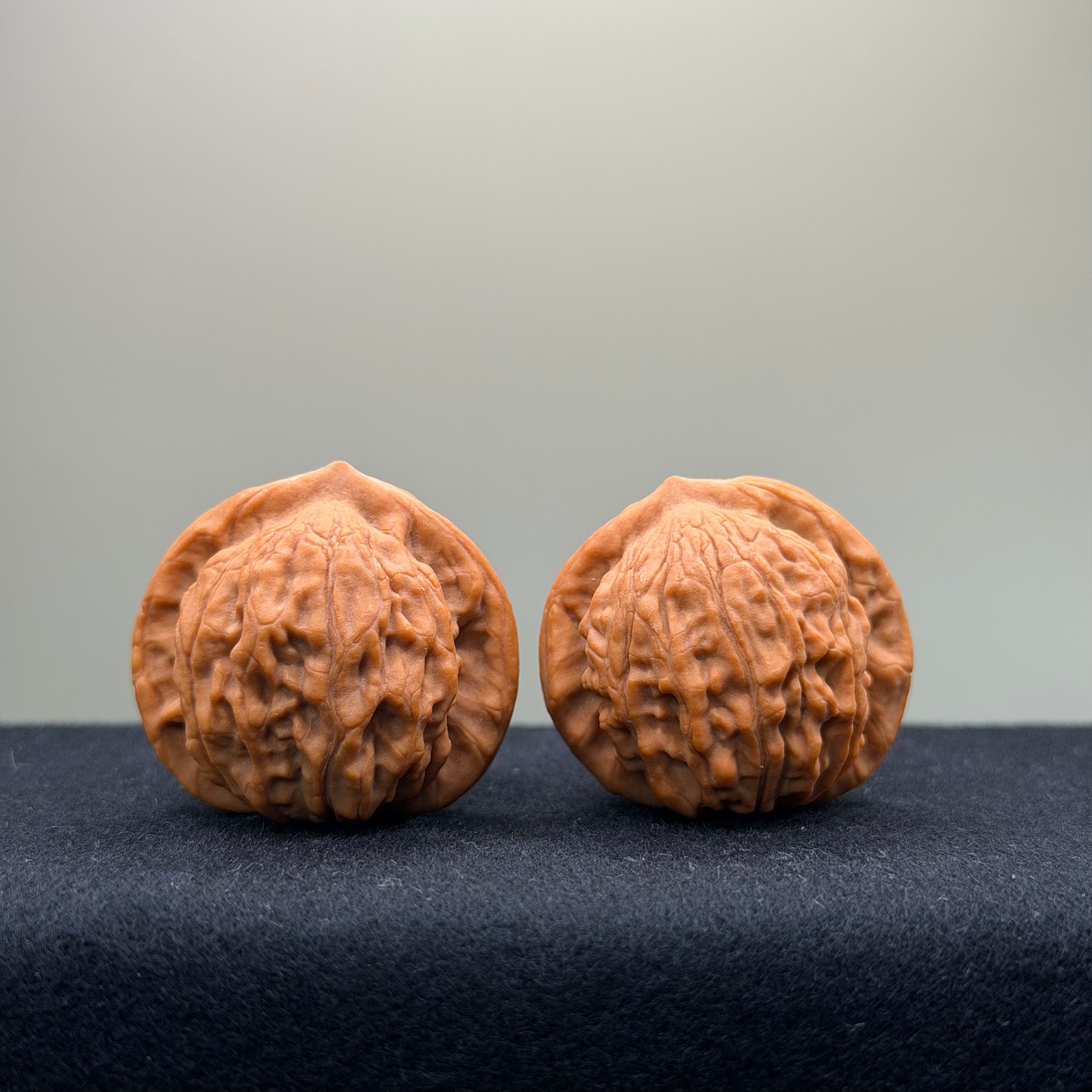 Small Red Robe Wenwan Walnut · 37mm · Natural · Premium Ritual