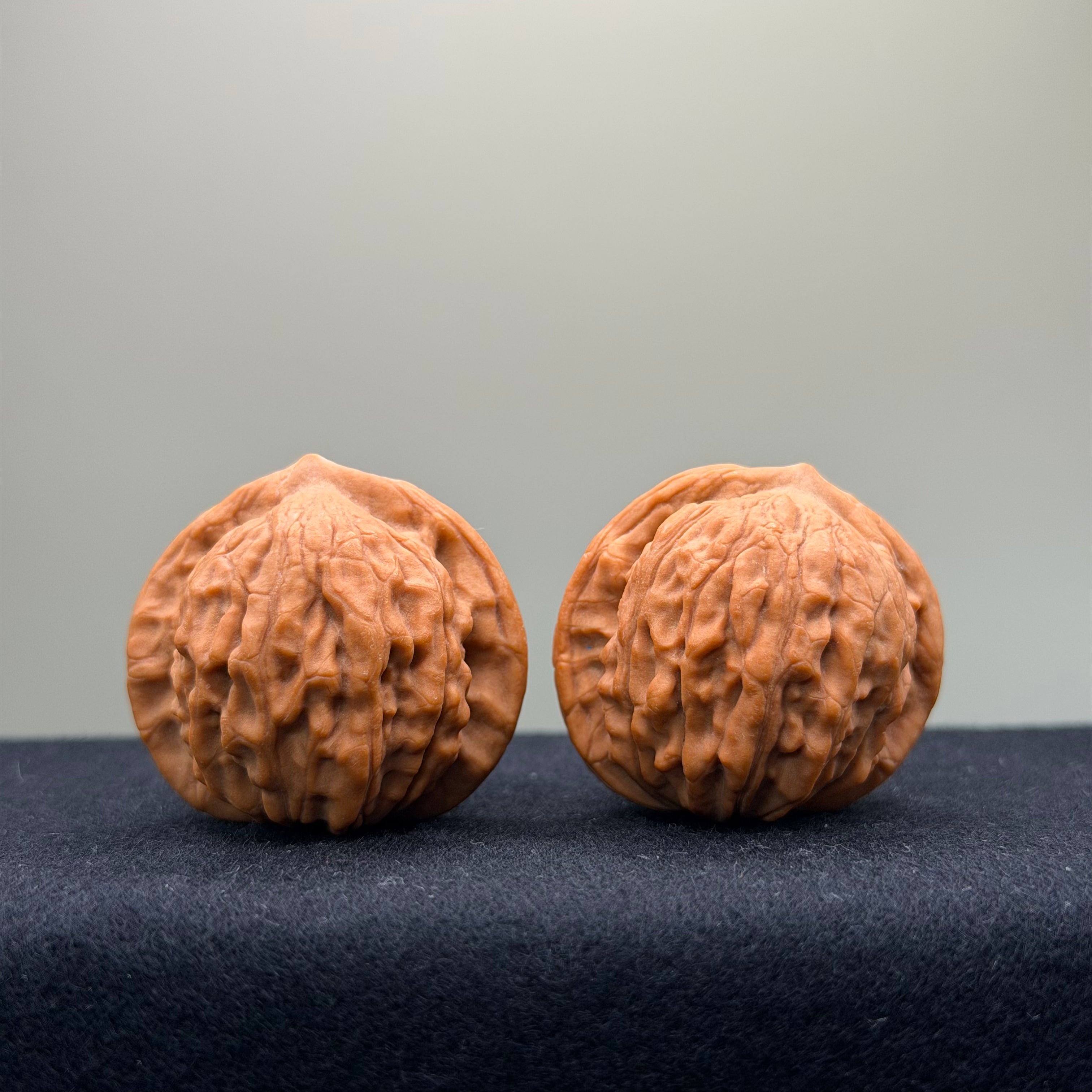 Small Red Robe Wenwan Walnut · 37mm · Natural · Premium Ritual