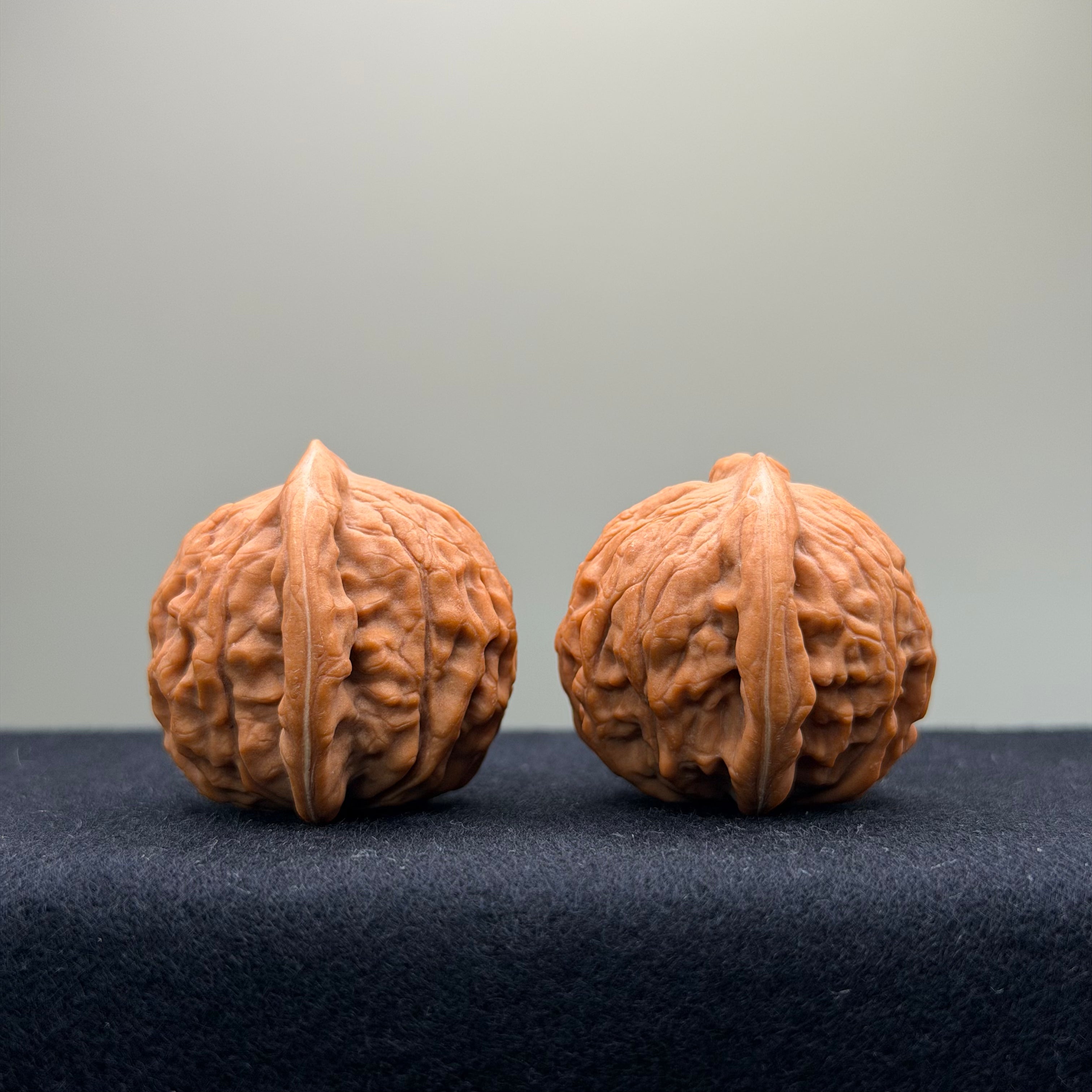 Small Red Robe Wenwan Walnut · 37mm · Natural · Premium Ritual