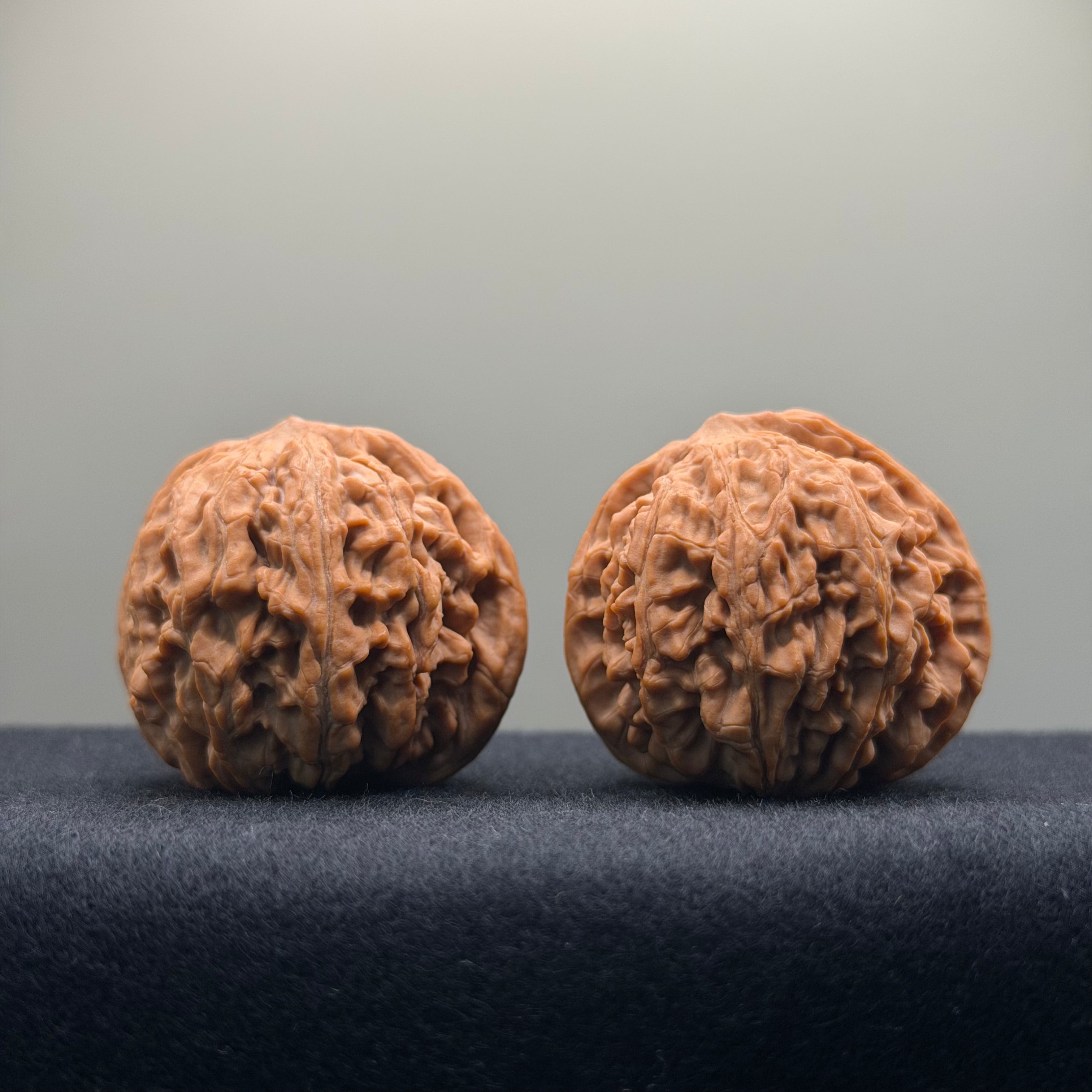 Eve Stone Wenwan Walnut · 39mm · Natural · Select Ritual