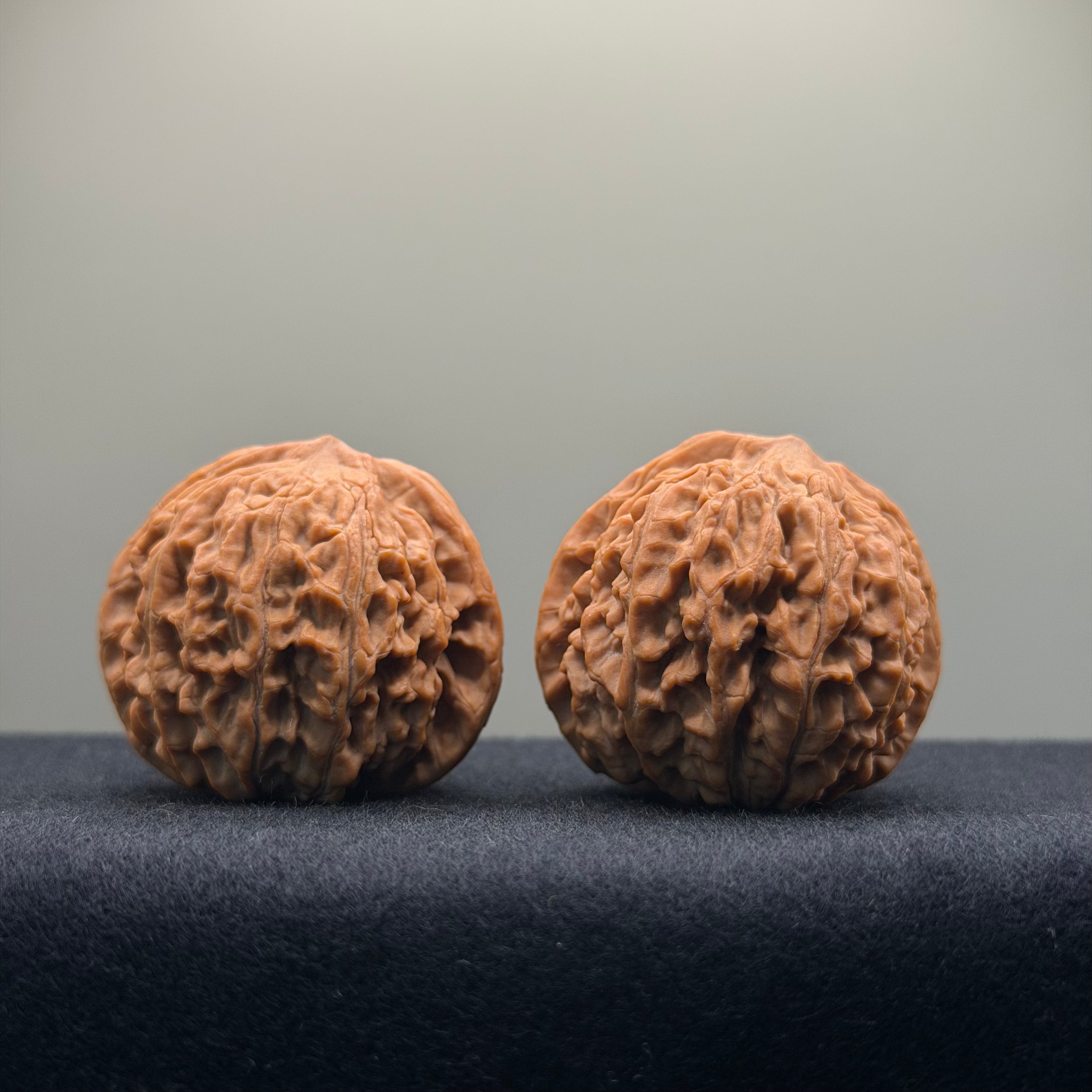 Eve Stone Wenwan Walnut · 39mm · Natural · Select Ritual