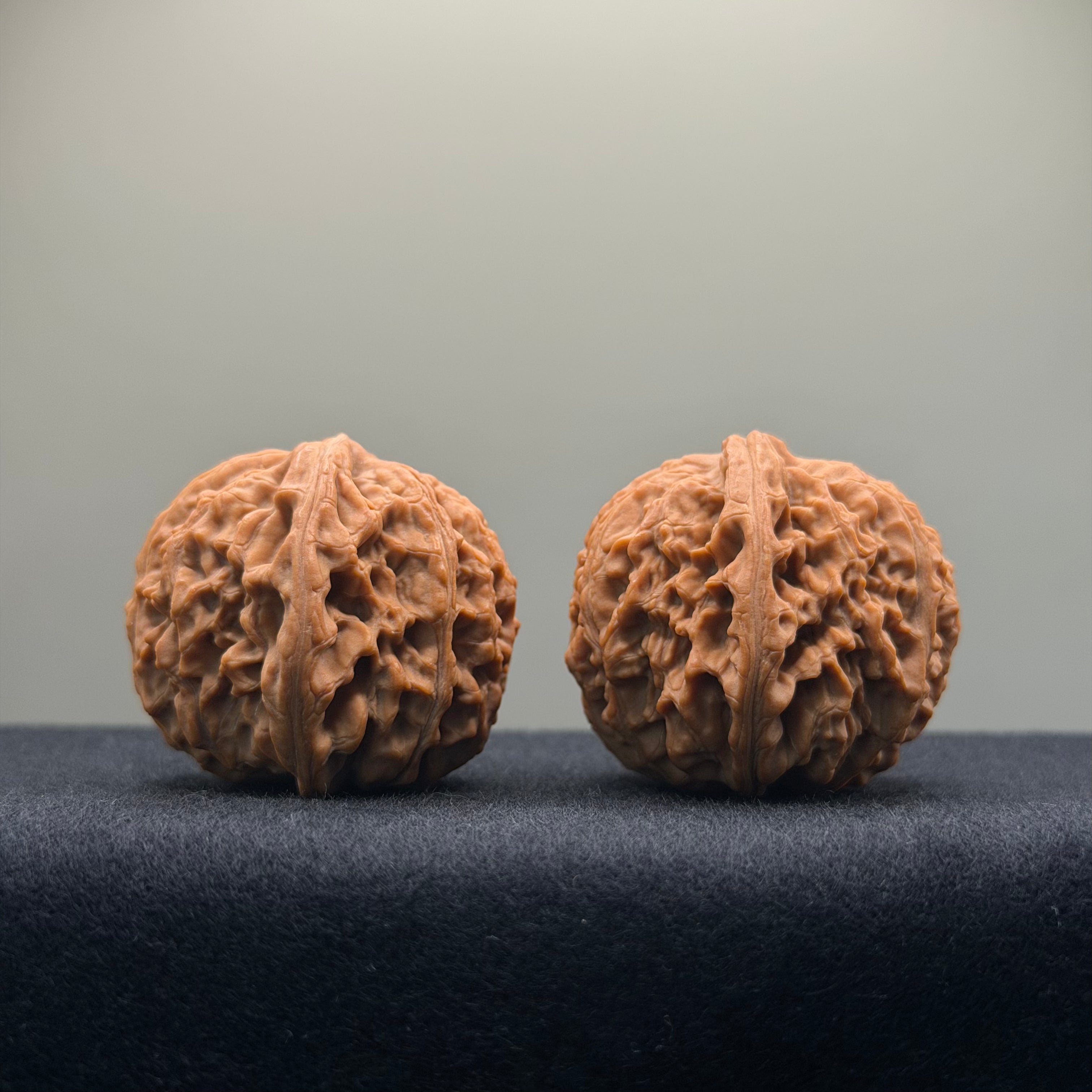 Eve Stone Wenwan Walnut · 39mm · Natural · Select Ritual