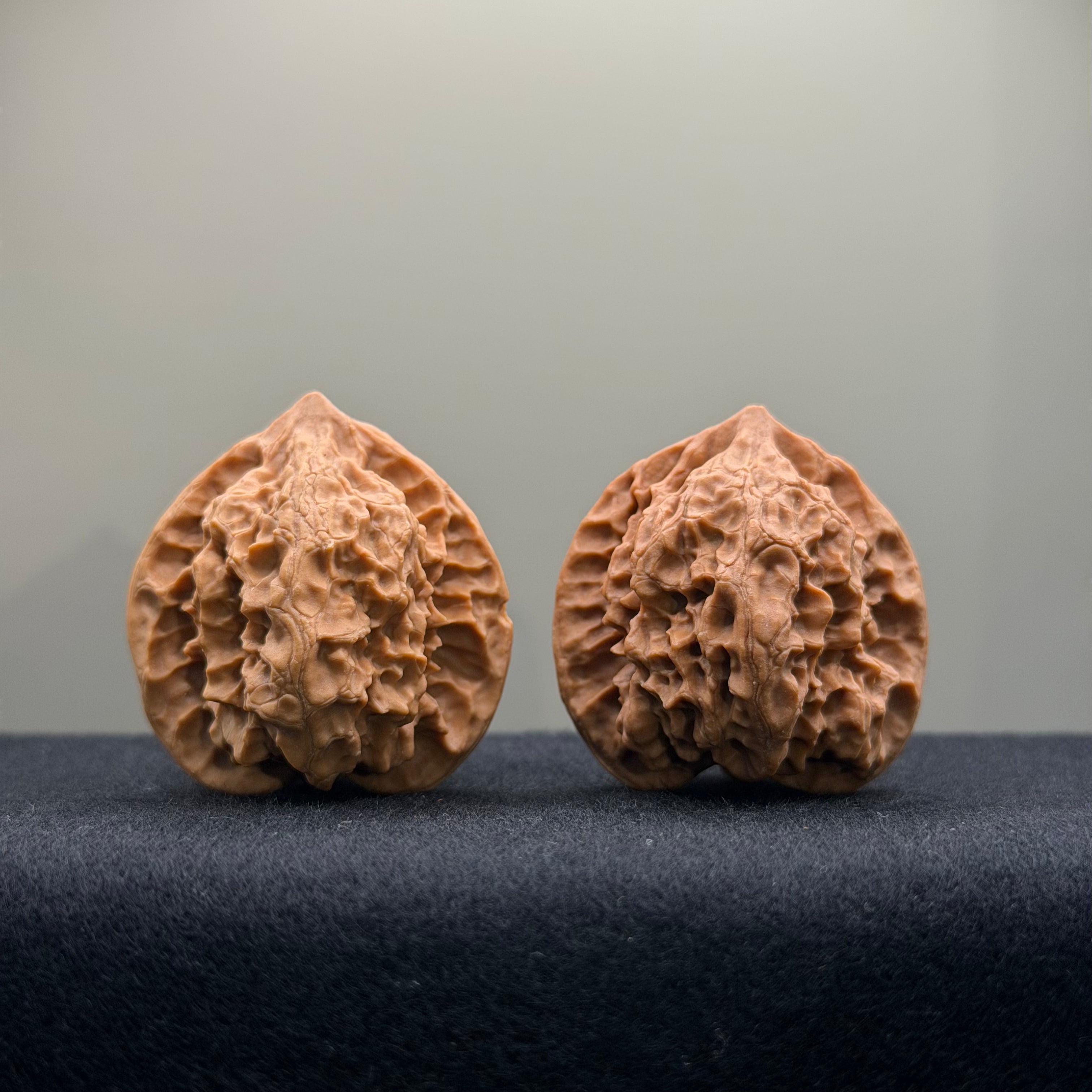 First Love Wenwan Walnut · 37mm · Natural · Entry Ritual