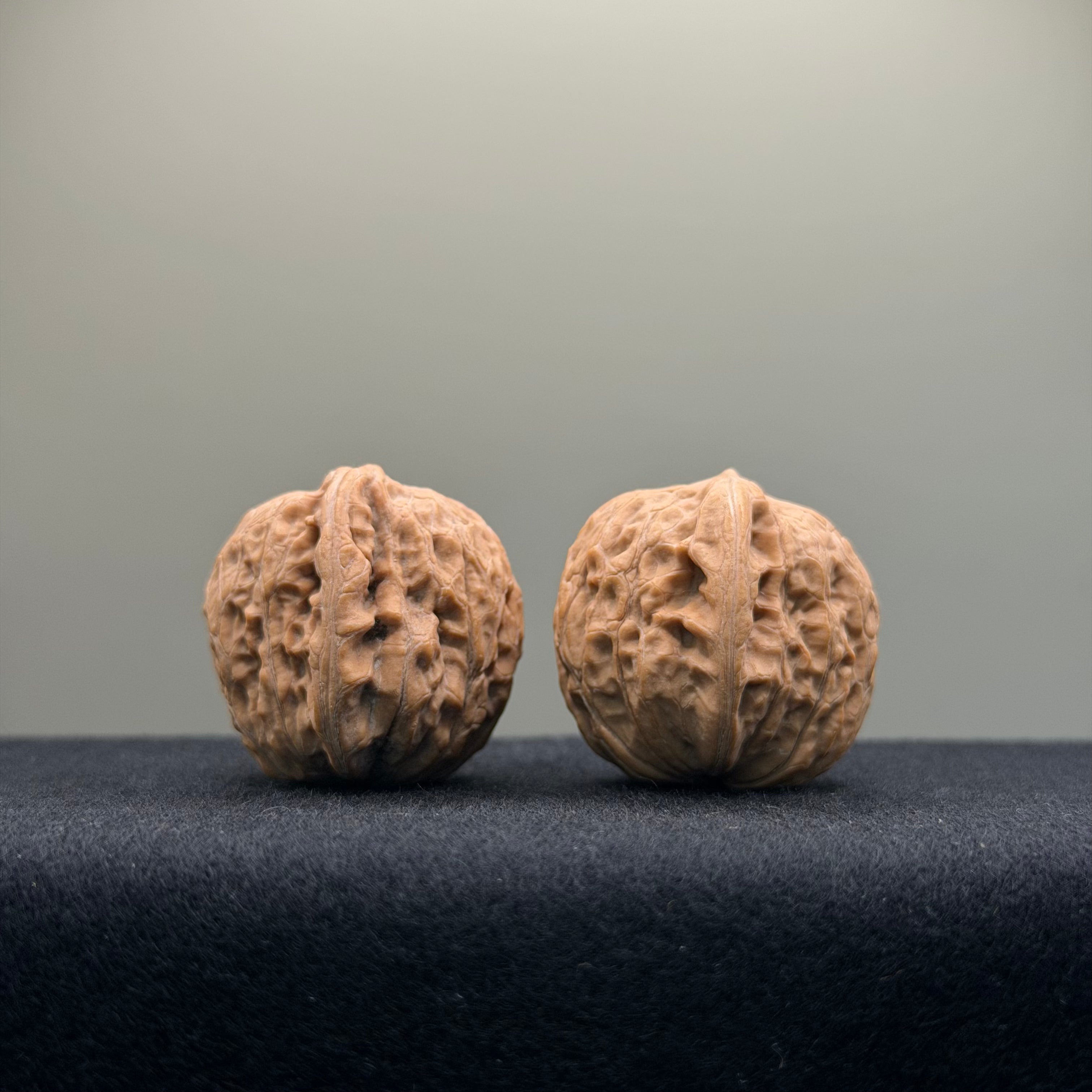 Iron Hammer Wenwan Walnut · 33mm · Natural · Entry Ritual