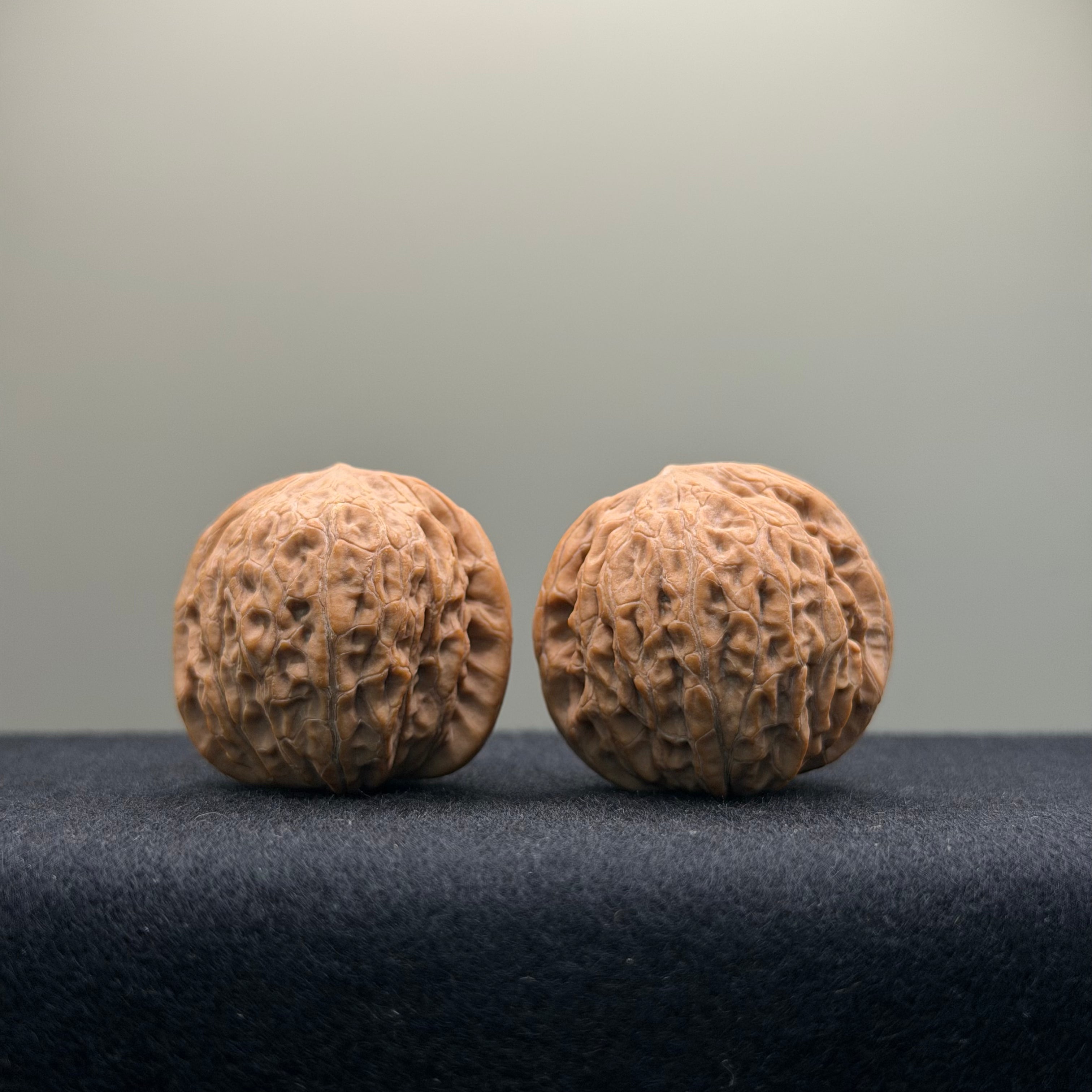 Iron Hammer Wenwan Walnut · 32mm · Natural · Entry Ritual