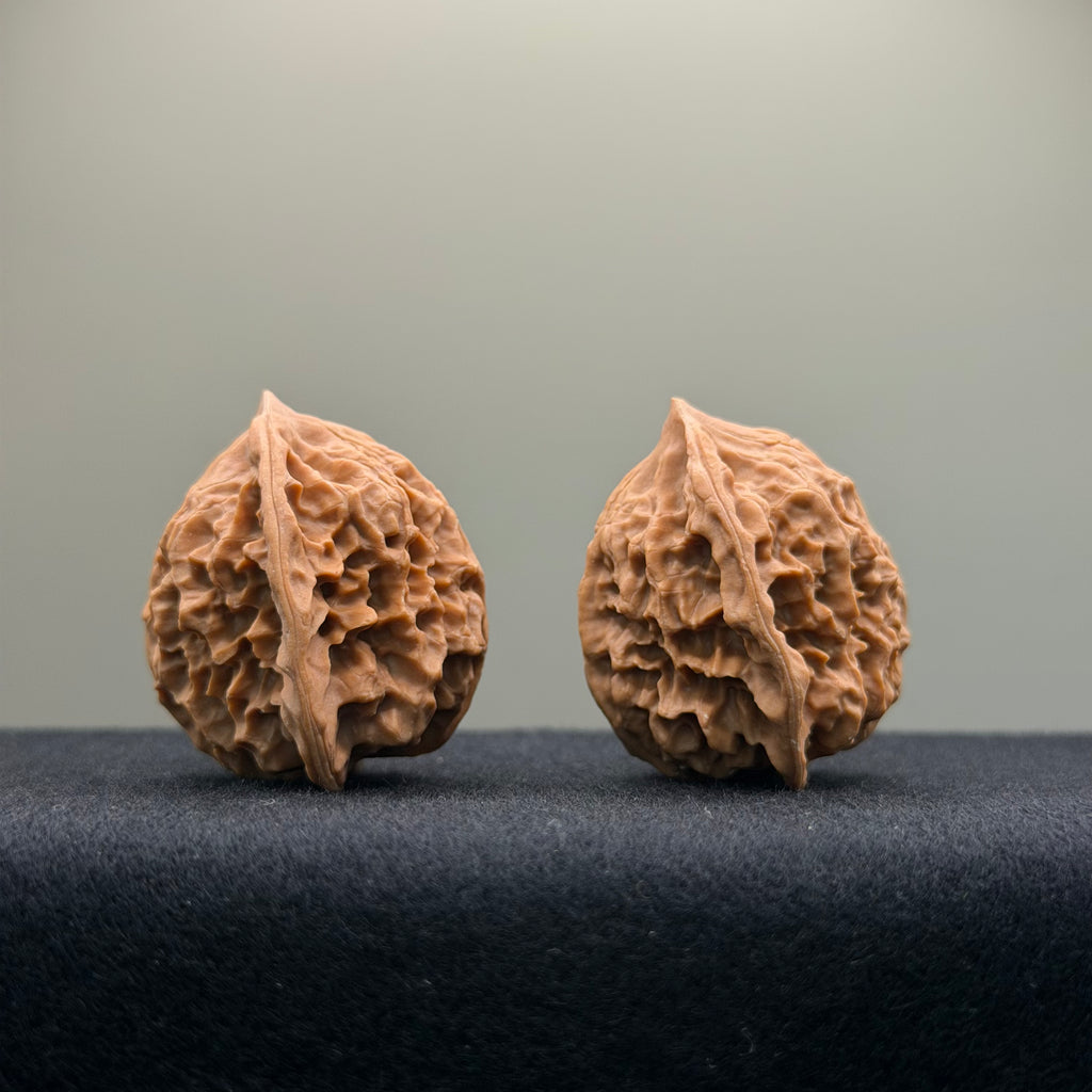 First Love Wenwan Walnut · 33mm · Natural · Entry Ritual
