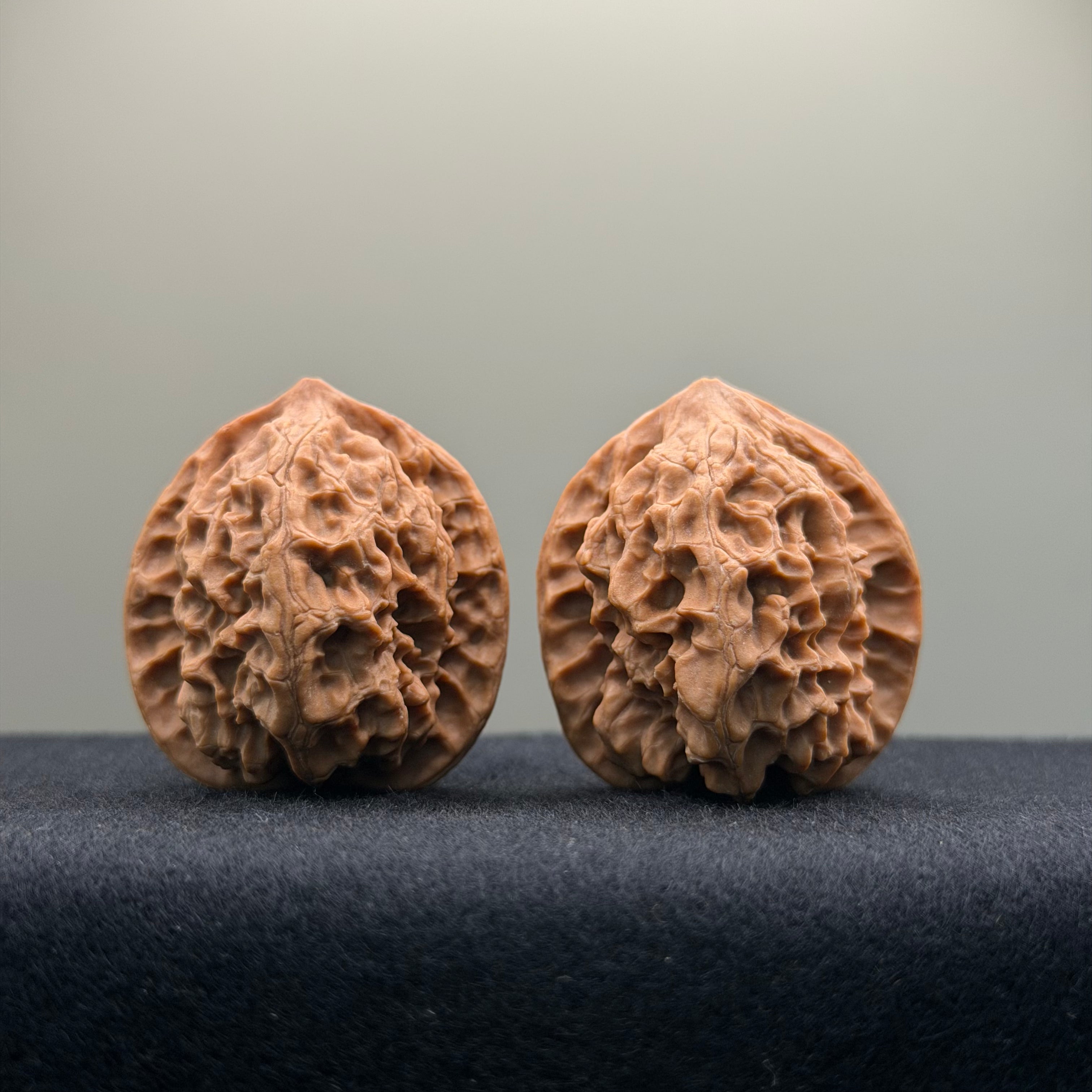 First Love Wenwan Walnut · 34mm · Natural · Entry Ritual