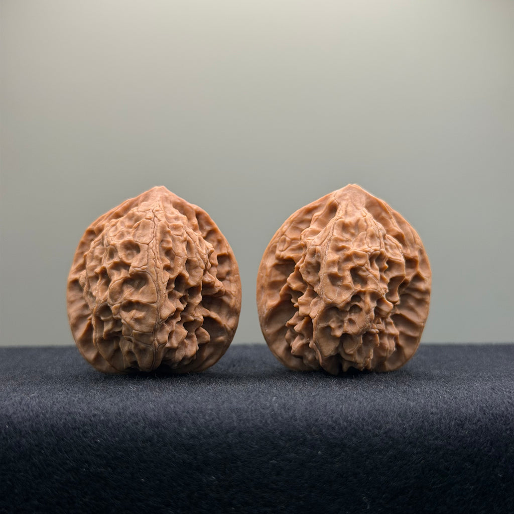 First Love Wenwan Walnut · 34mm · Natural · Entry Ritual