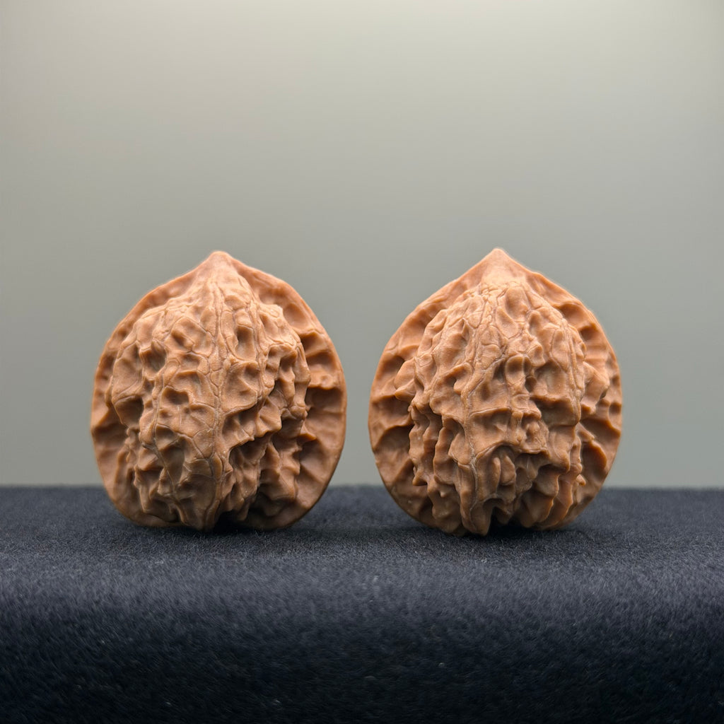 First Love Wenwan Walnut · 35mm · Natural · Entry Ritual