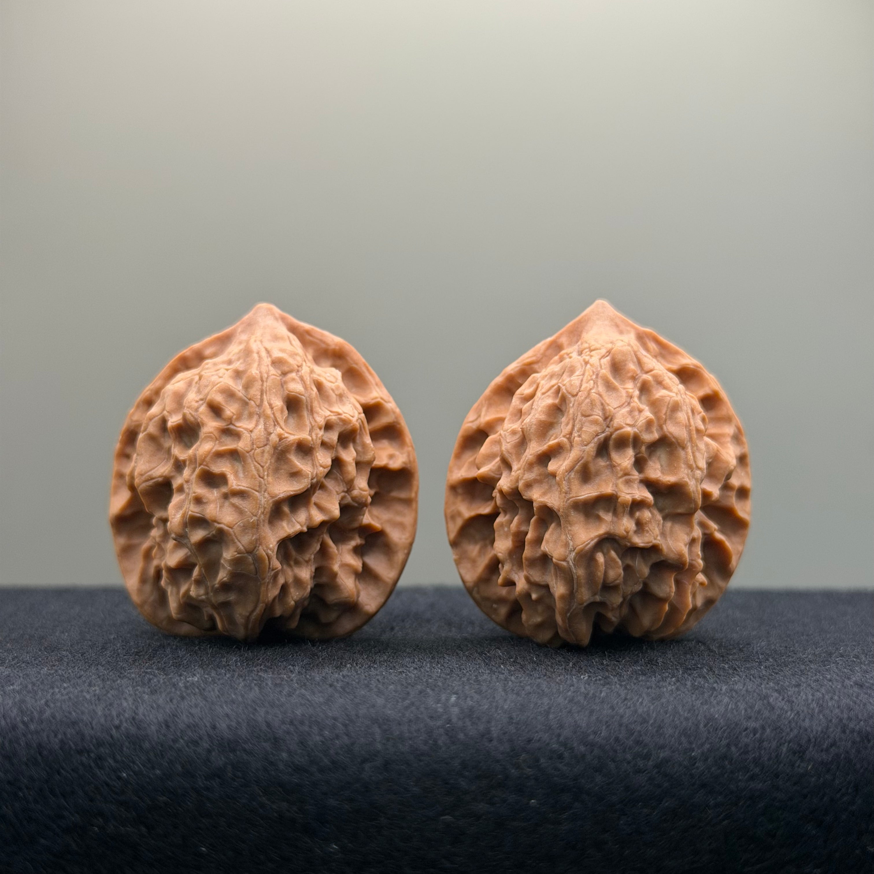 First Love Wenwan Walnut · 35mm · Natural · Entry Ritual