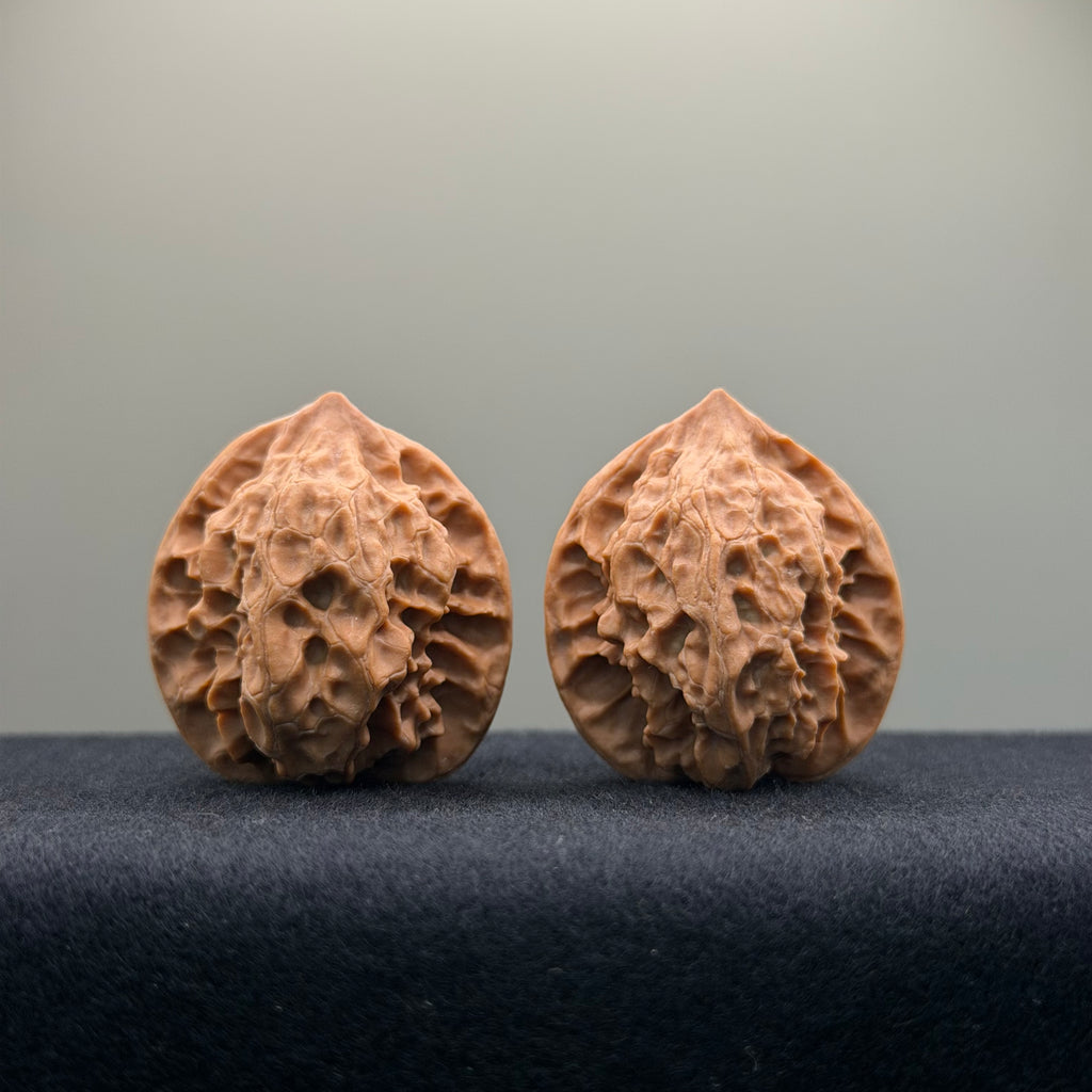 First Love Wenwan Walnut · 35mm · Natural · Entry Ritual