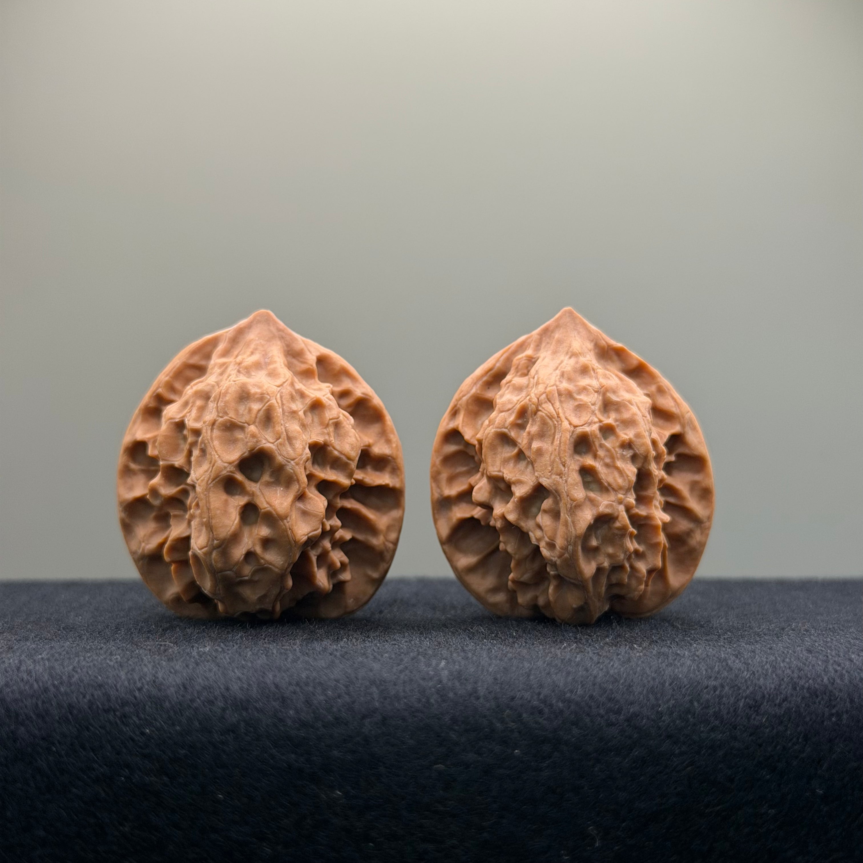 First Love Wenwan Walnut · 35mm · Natural · Entry Ritual