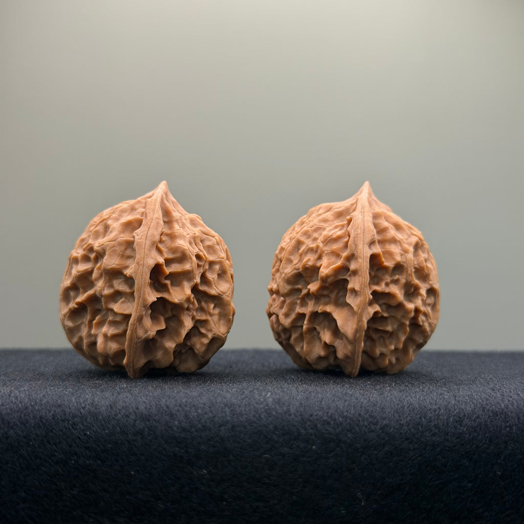 First Love Wenwan Walnut · 35mm · Natural · Entry Ritual