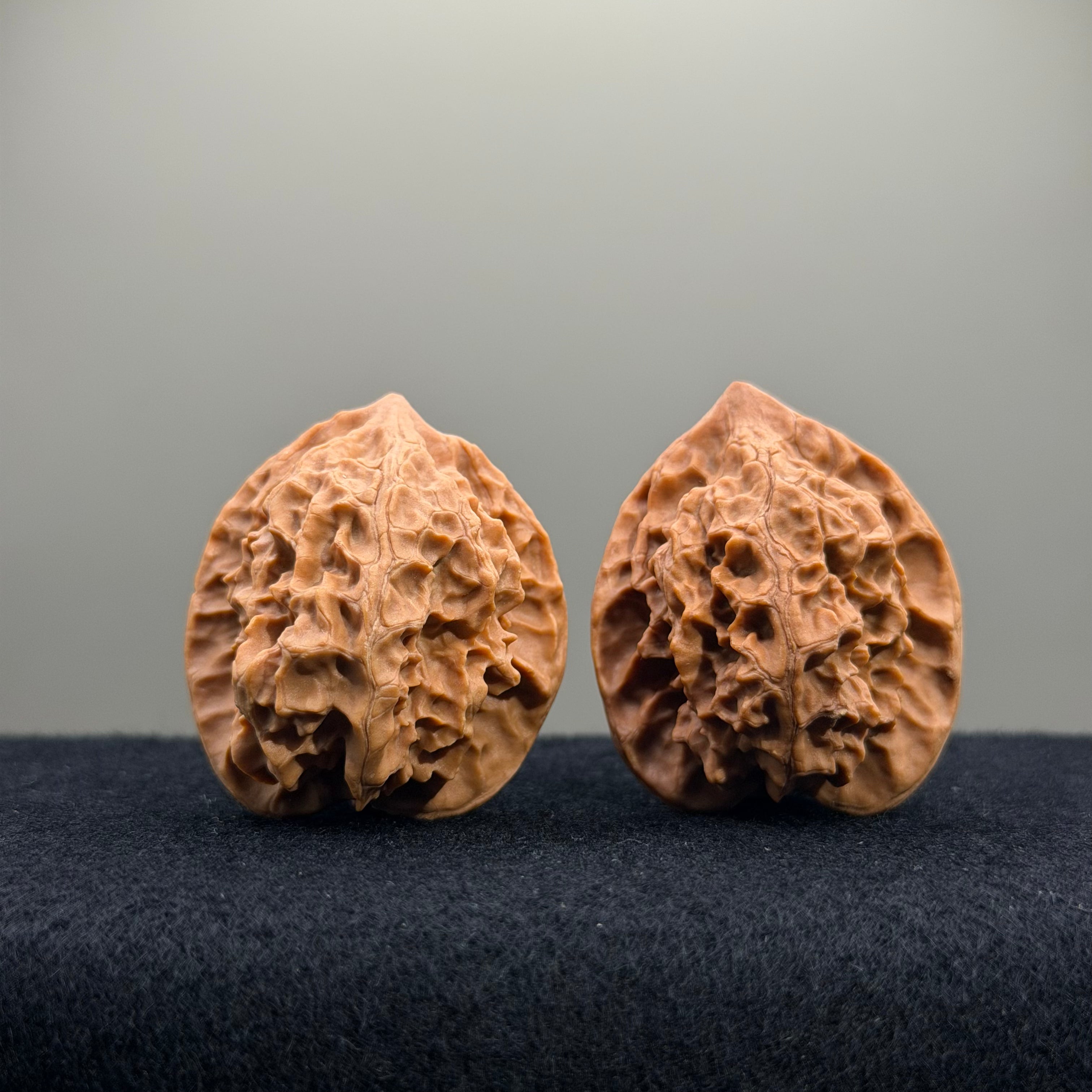 First Love Wenwan Walnut · 36mm · Natural · Entry Ritual